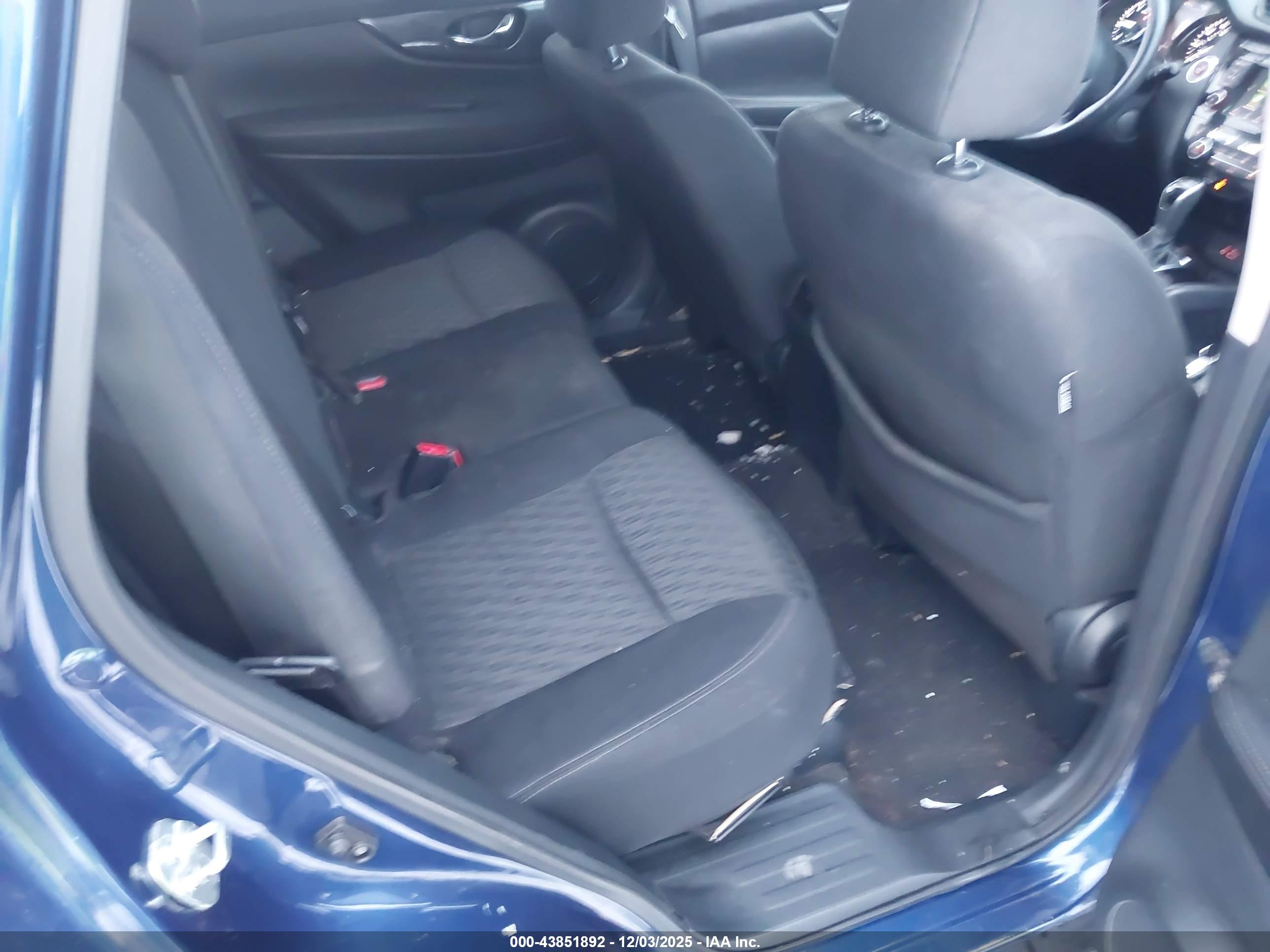 NISSAN ROGUE image 8