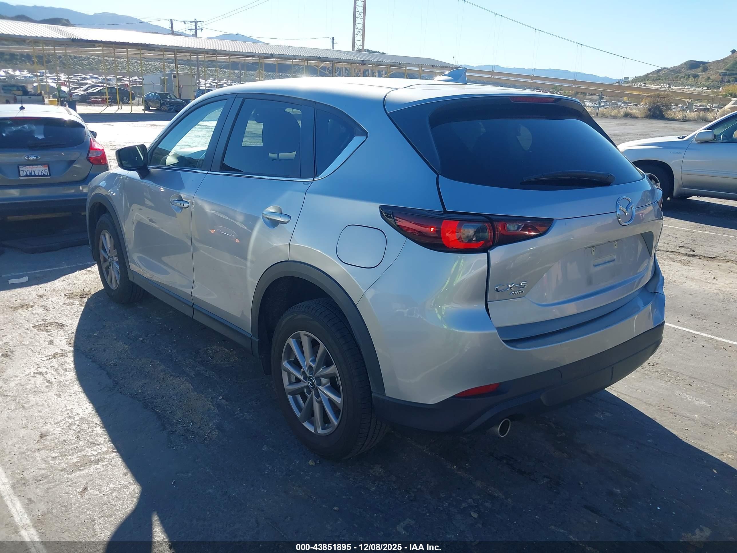 MAZDA CX-5 image 3