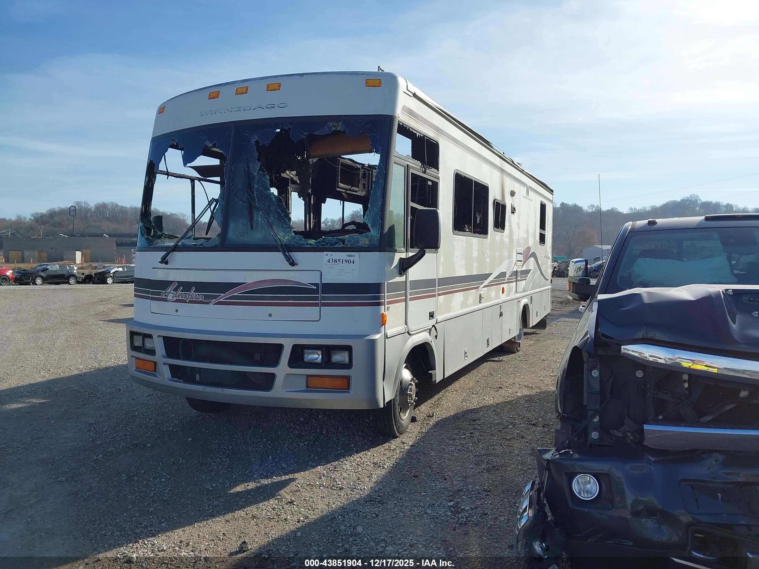 FORD F550 image 2