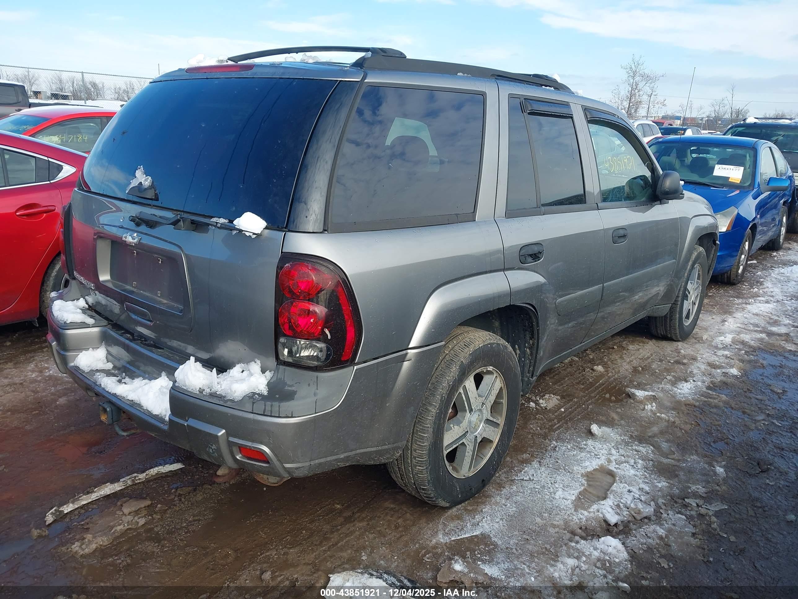 CHEVROLET TRAILBLAZER image 4