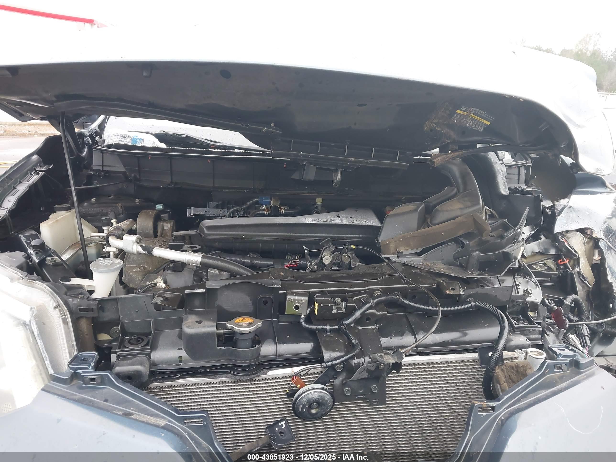 NISSAN ROGUE image 10