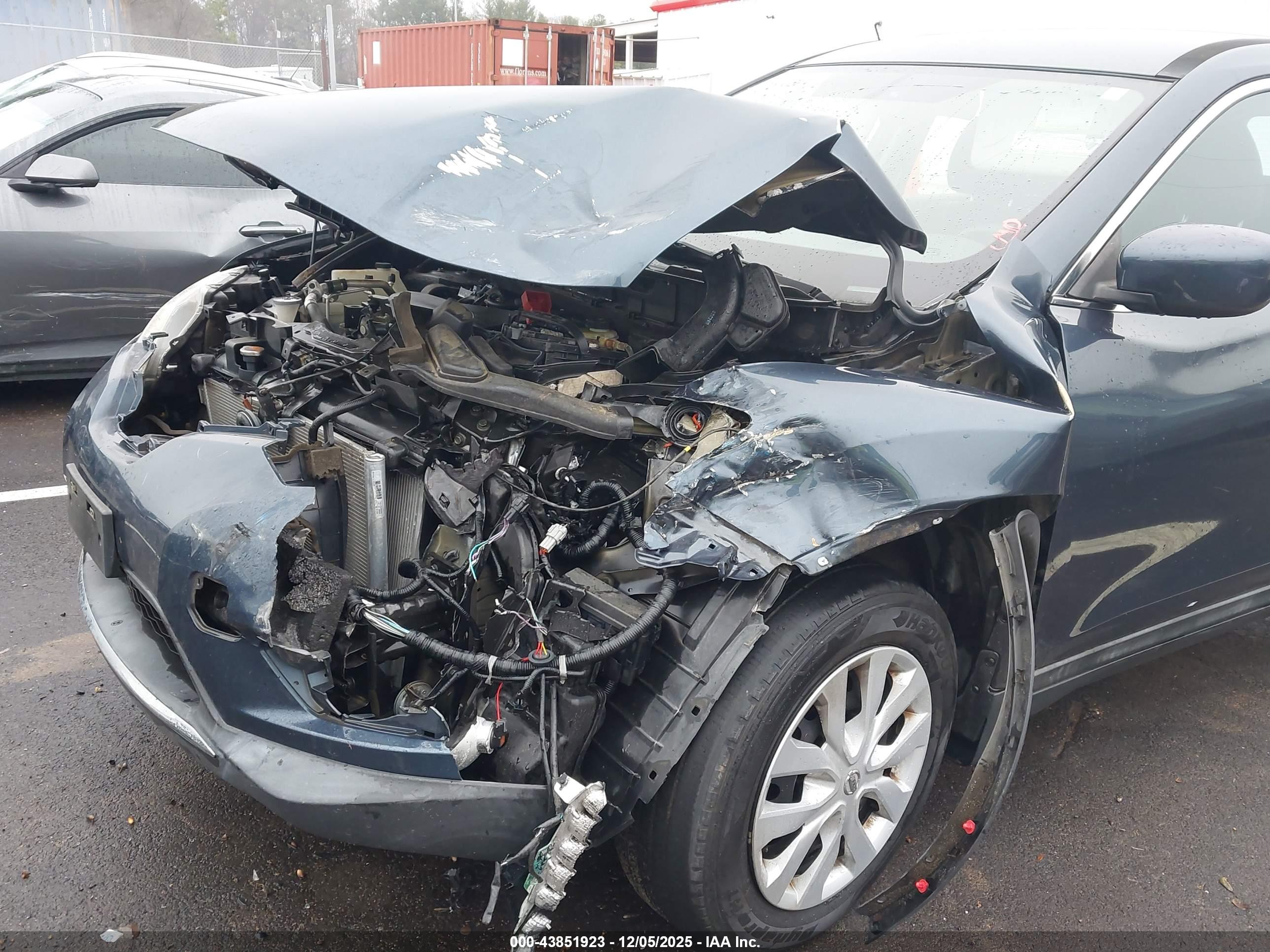 NISSAN ROGUE image 6