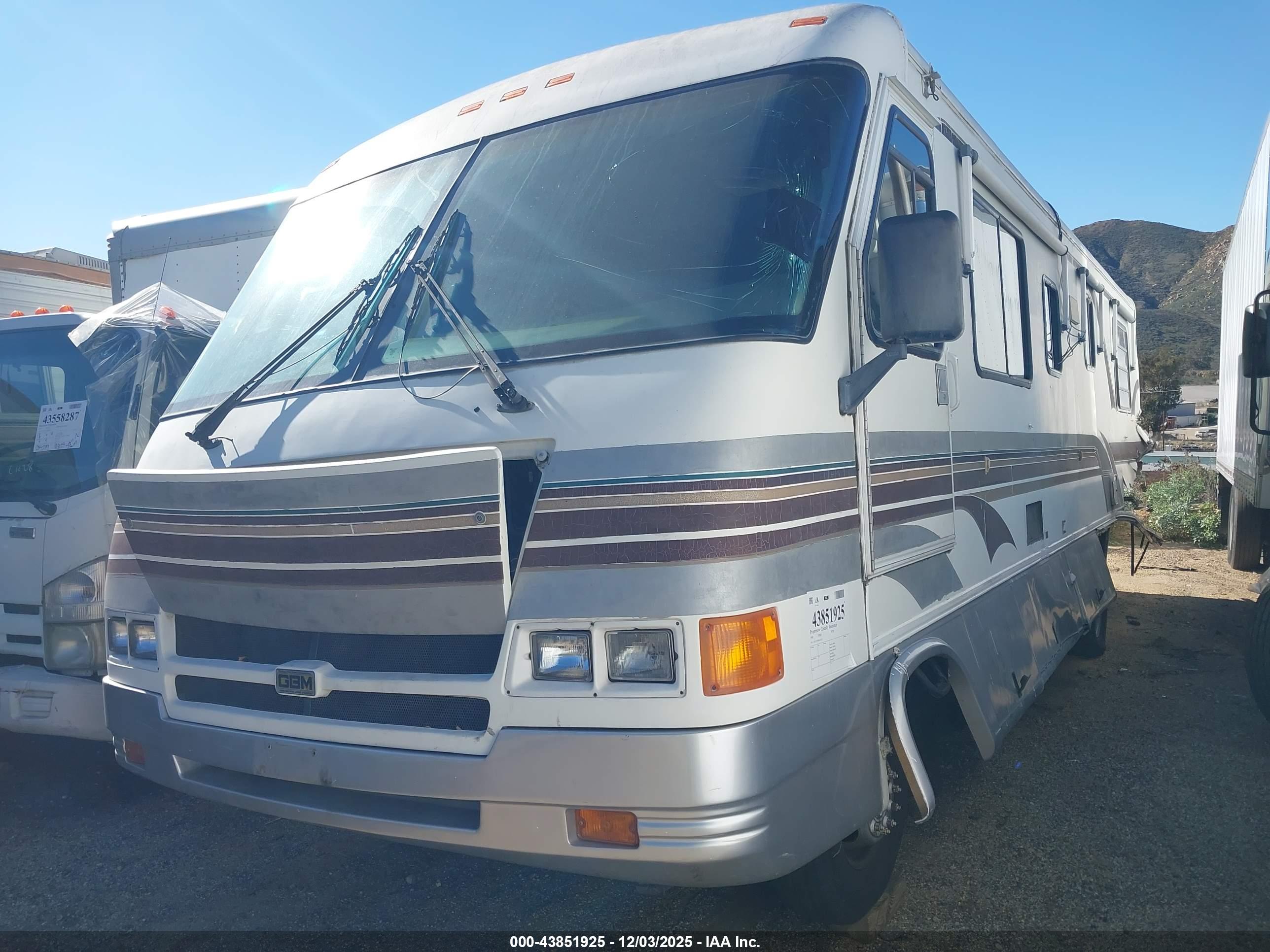 FORD F530 image 2