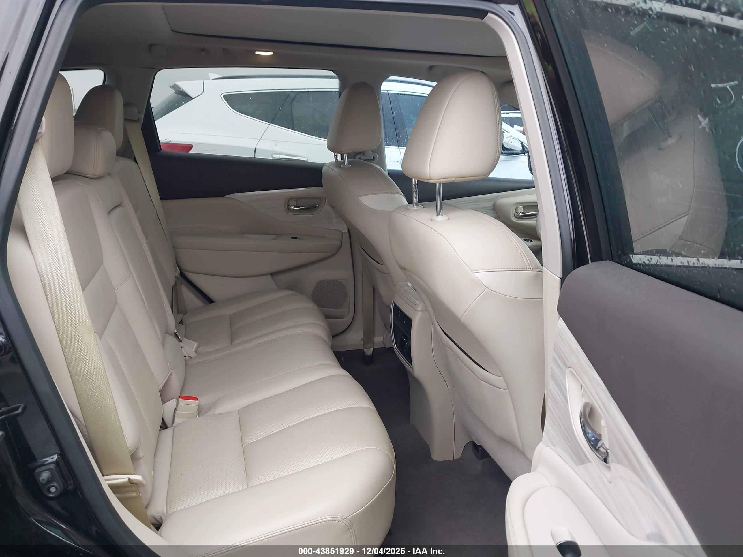 NISSAN MURANO image 8