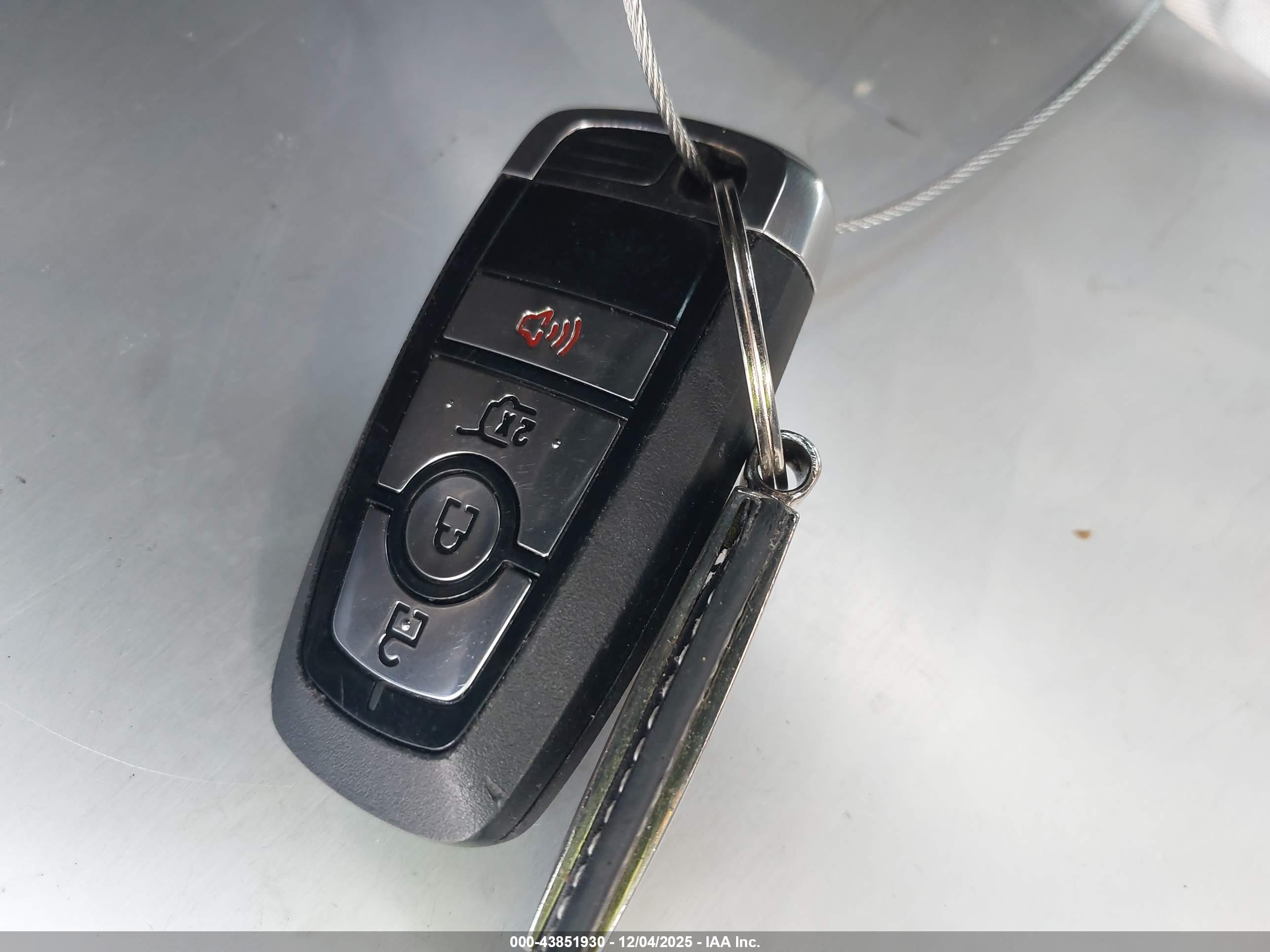 FORD EXPLORER image 11