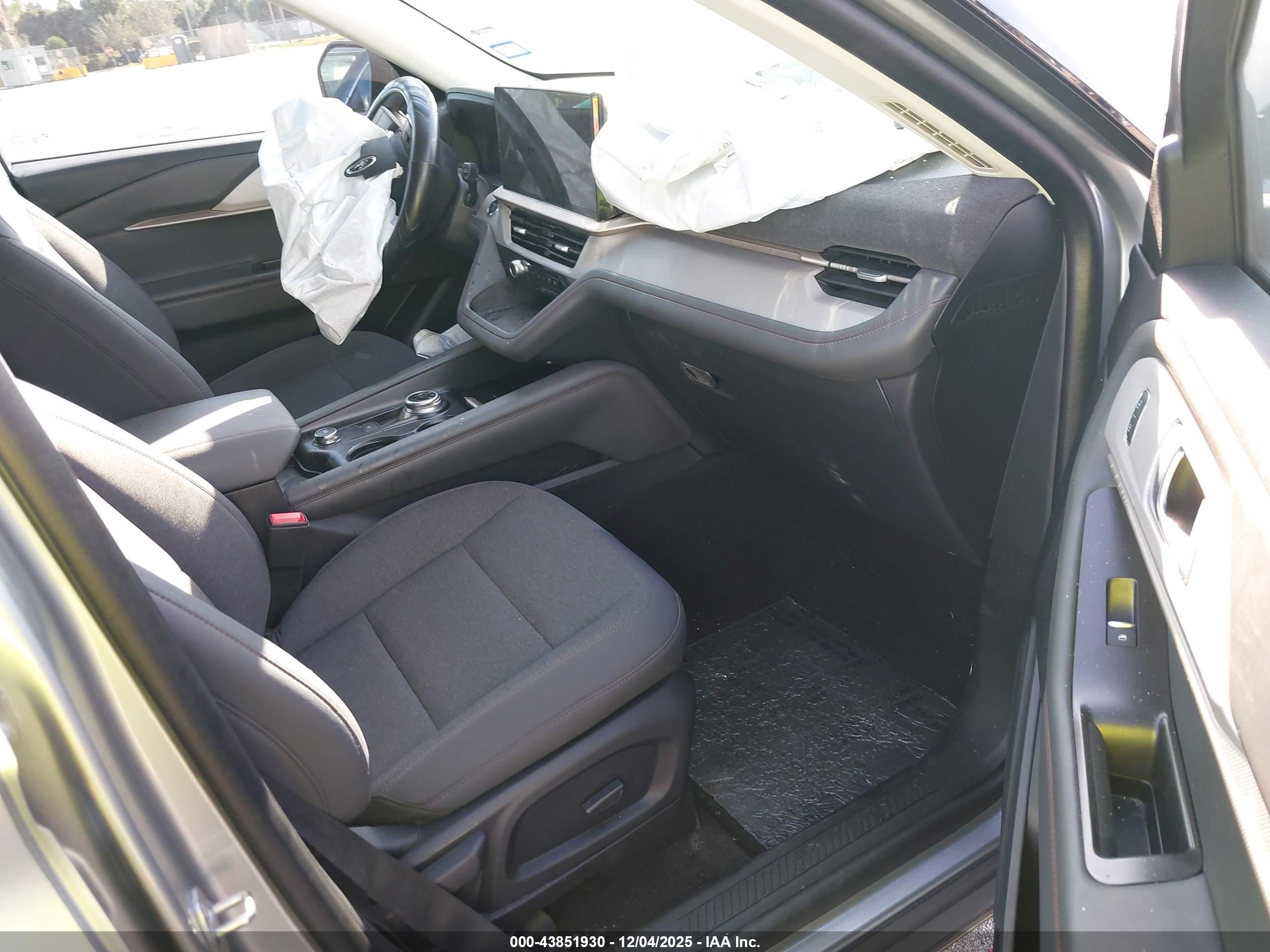 FORD EXPLORER image 5