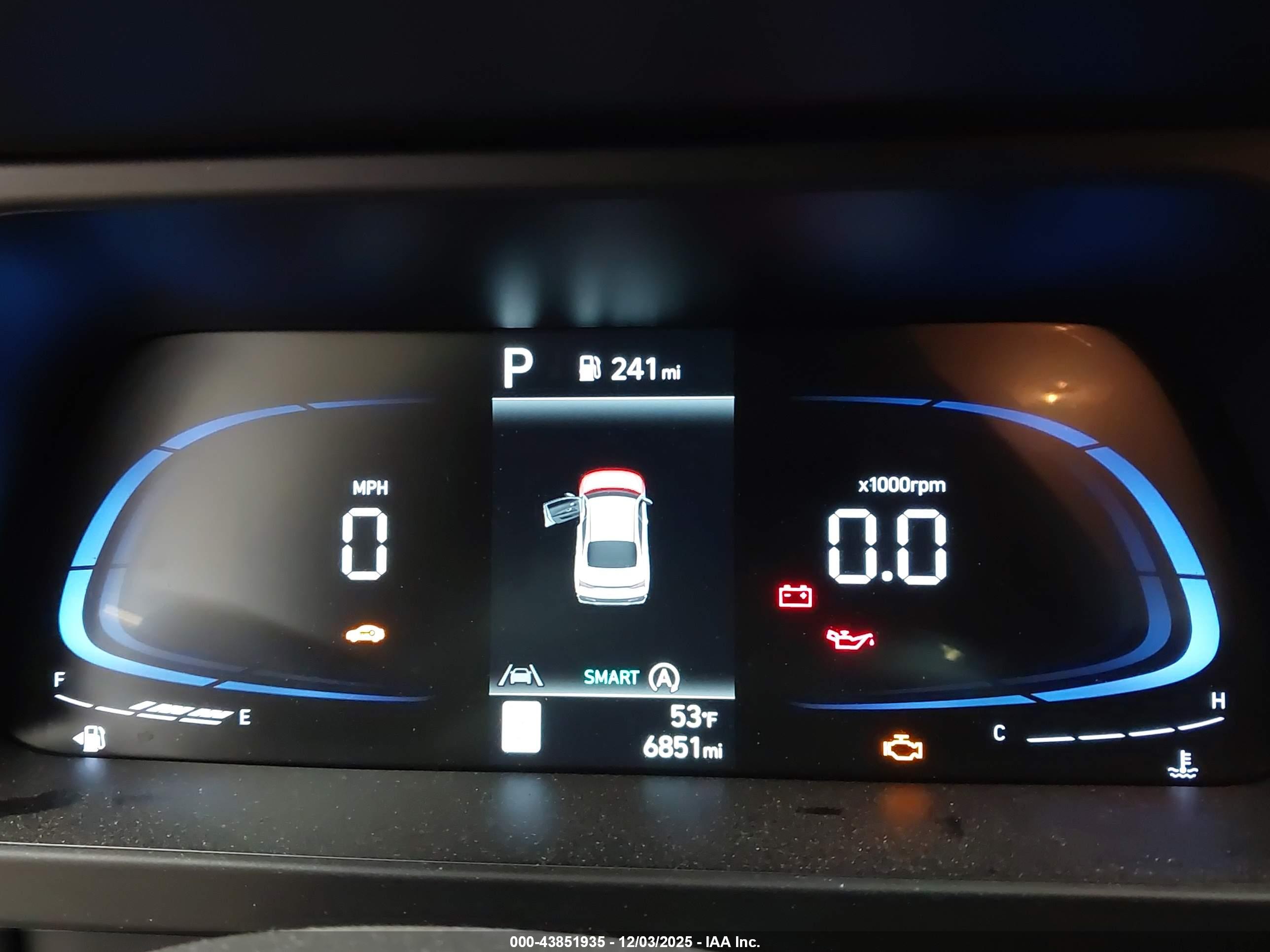HYUNDAI ELANTRA image 7
