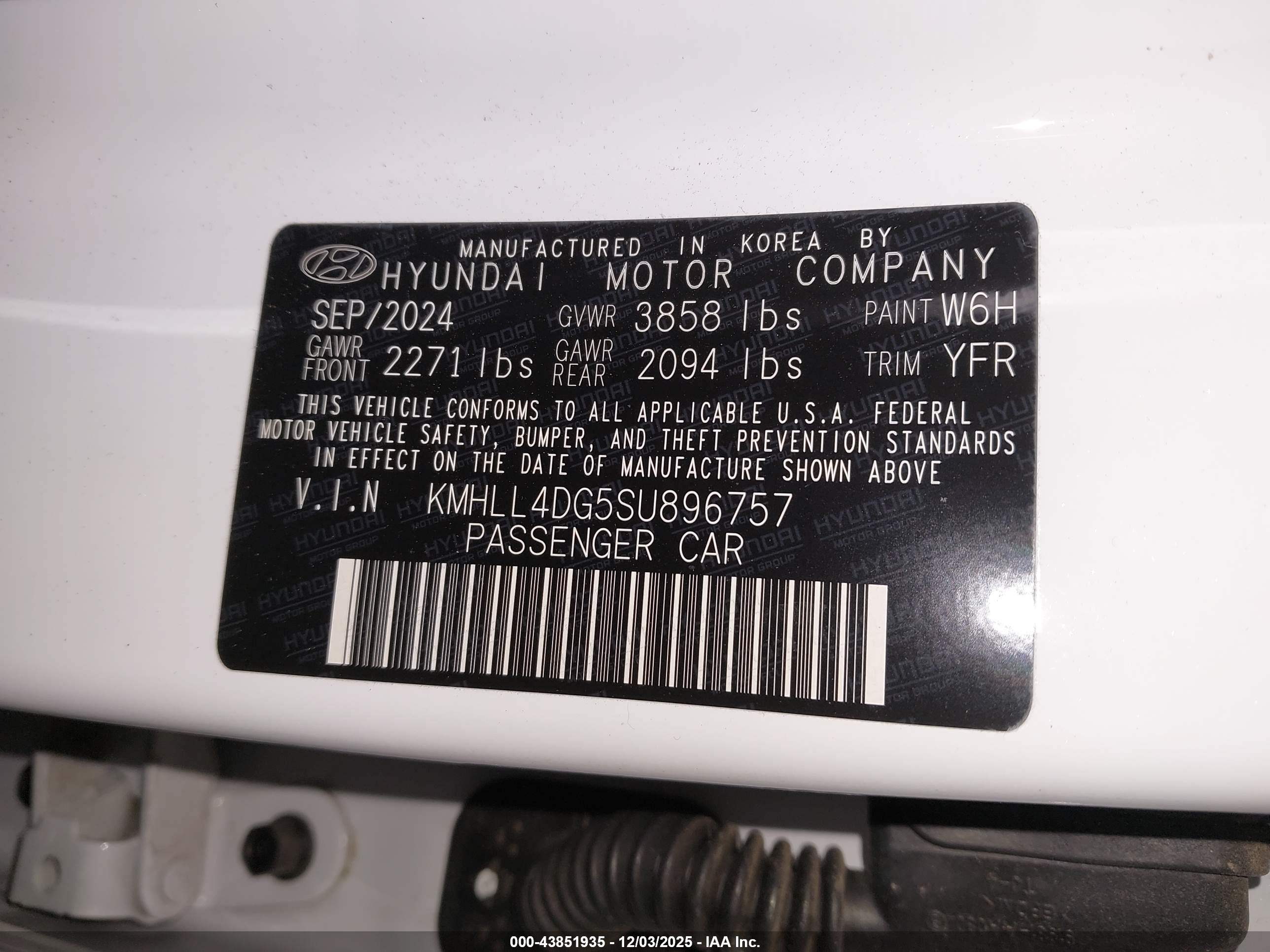 HYUNDAI ELANTRA image 9