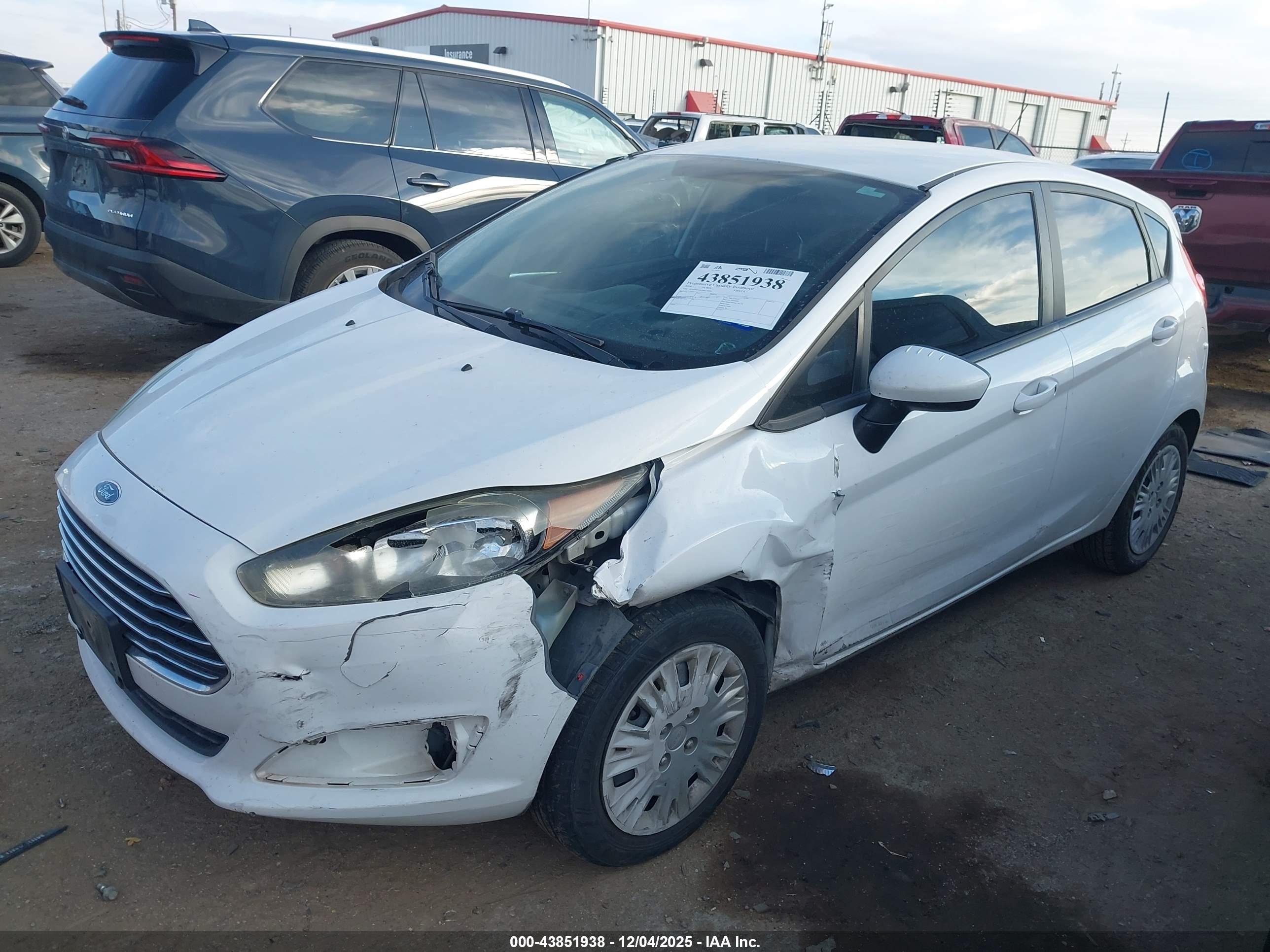 FORD FIESTA image 2