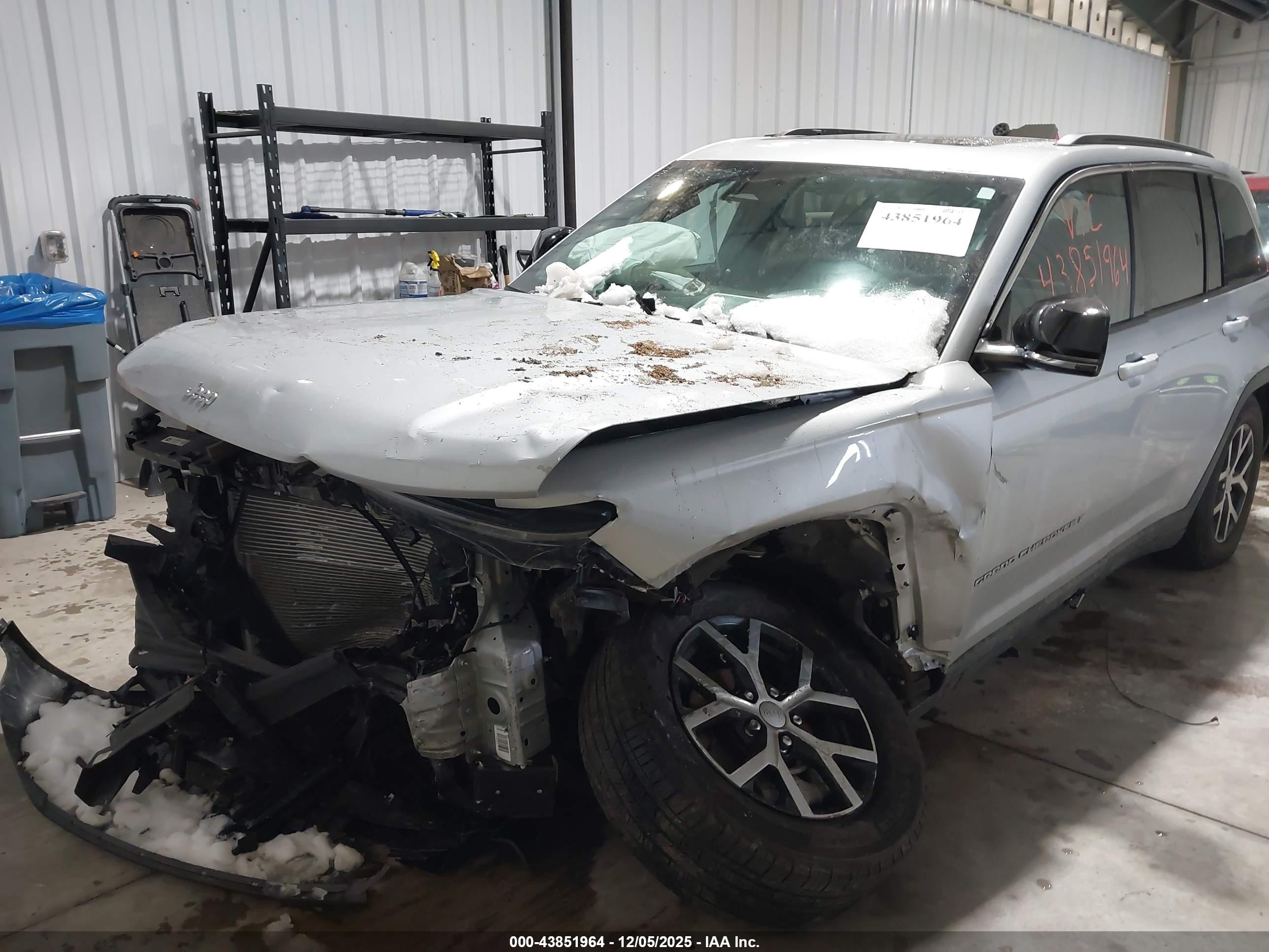 JEEP GRAND image 6