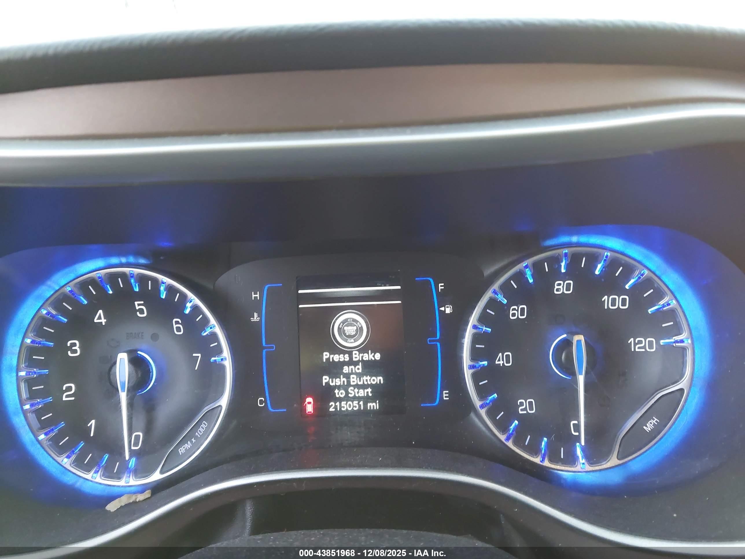 CHRYSLER PACIFICA image 7