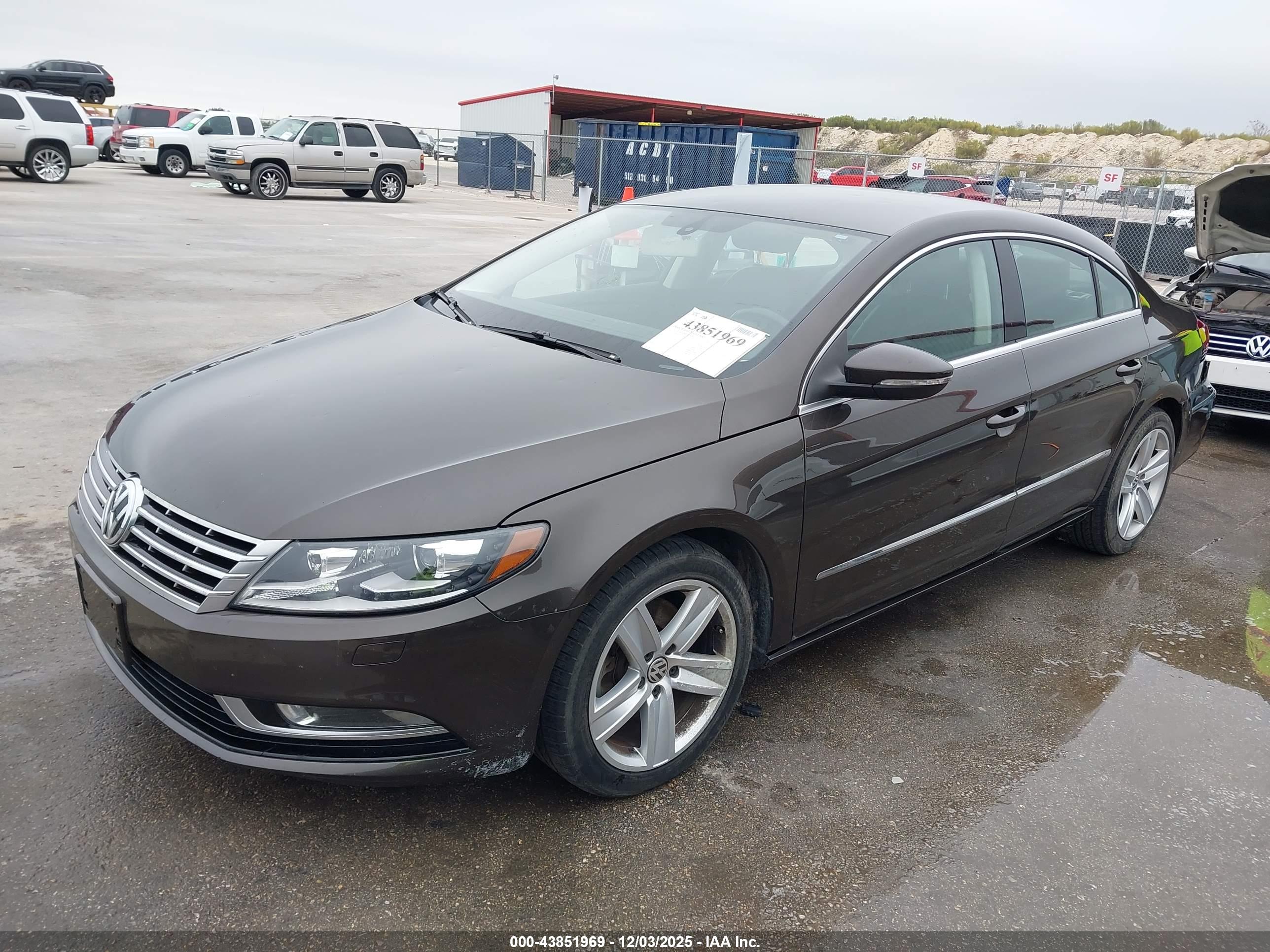 VOLKSWAGEN CC image 2