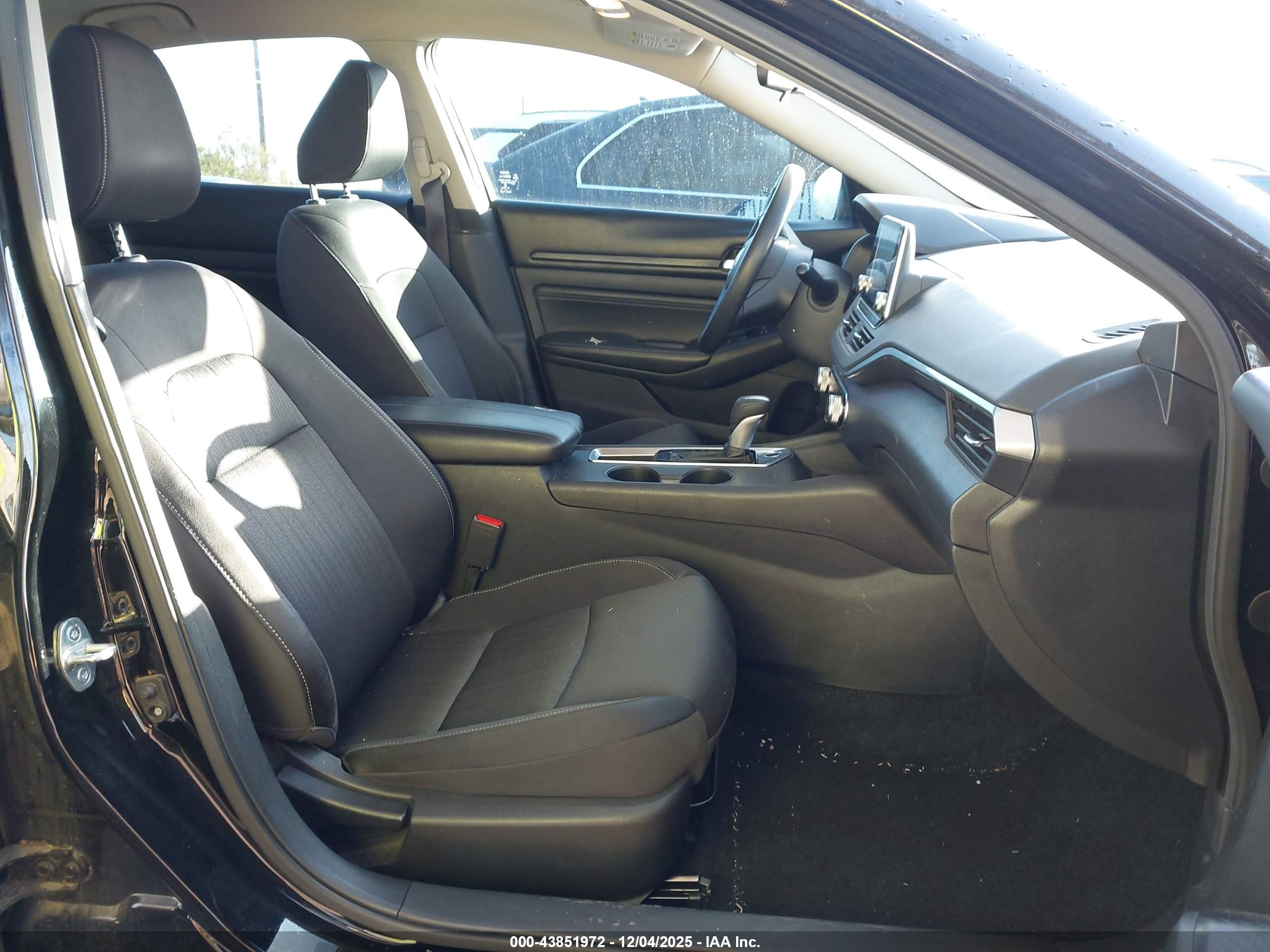 NISSAN ALTIMA image 5