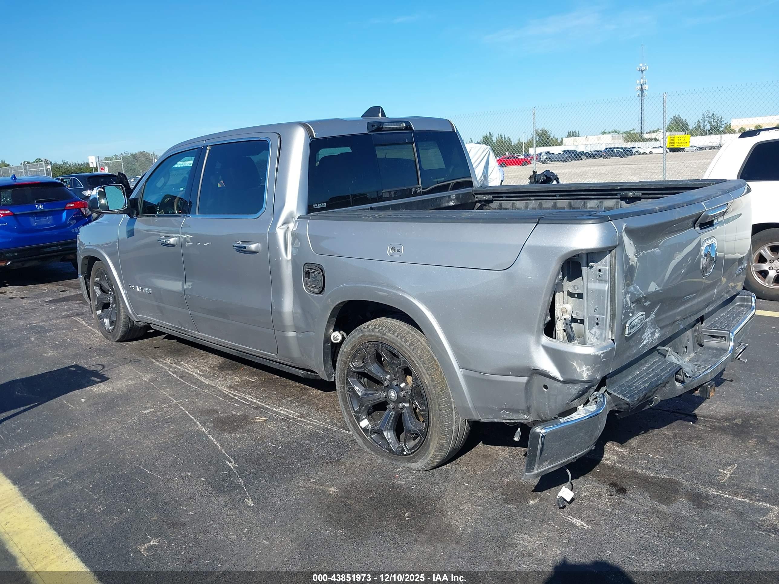 RAM 1500 image 3