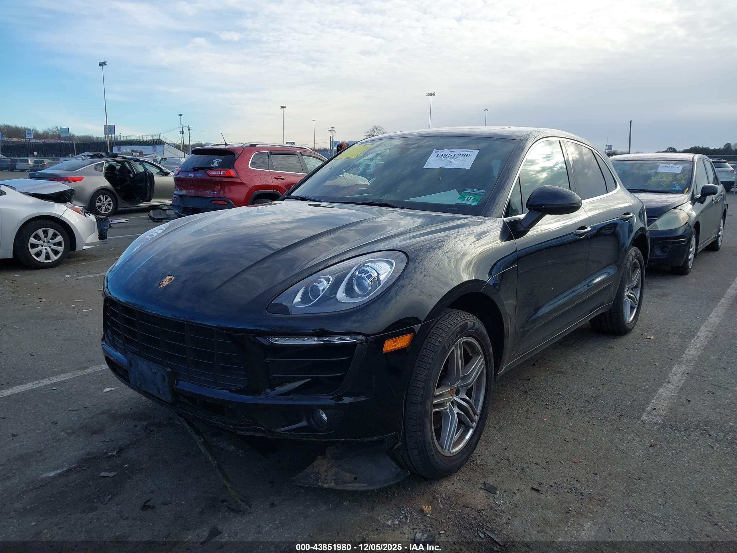 PORSCHE MACAN image 6