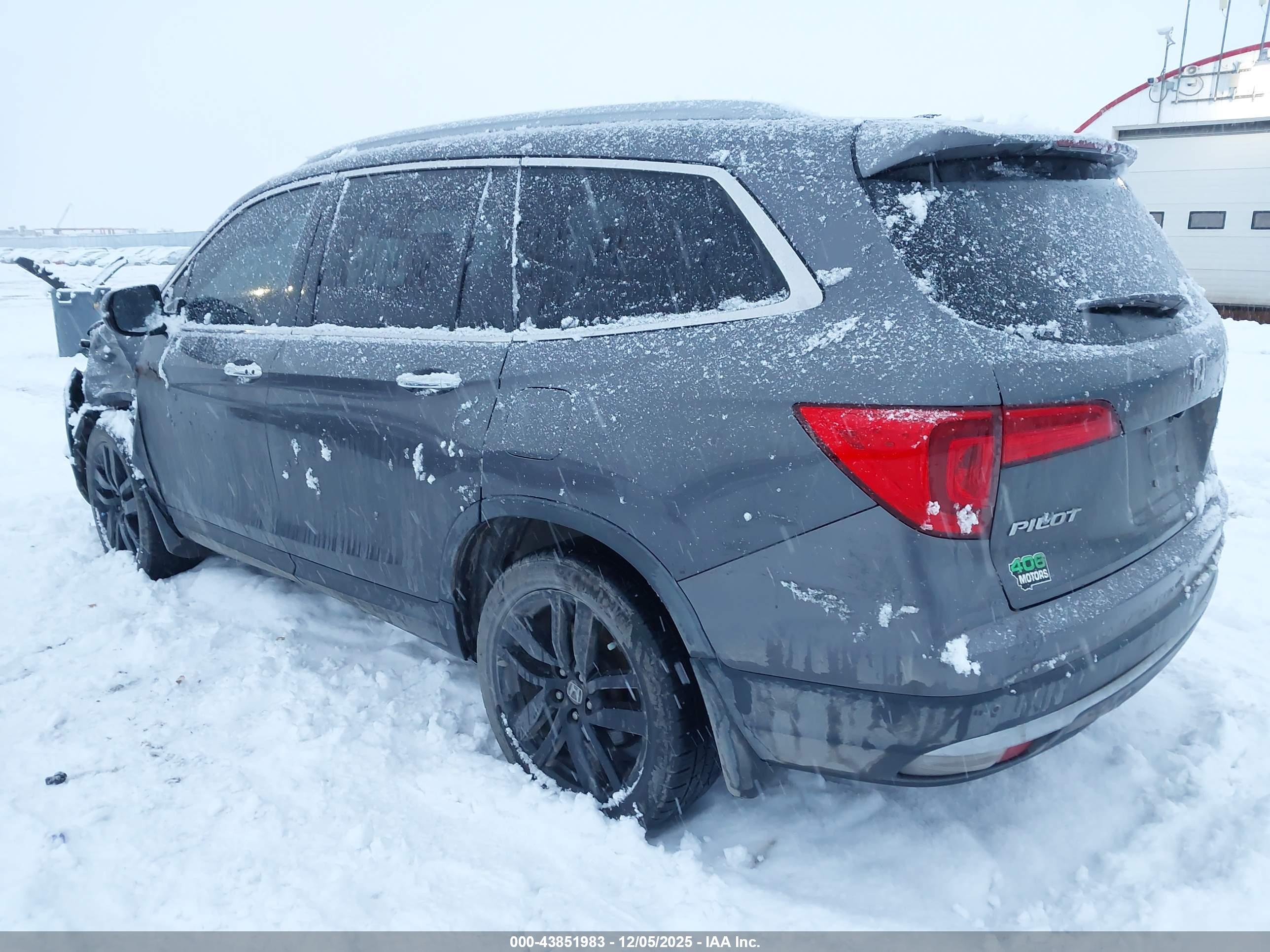HONDA PILOT image 3