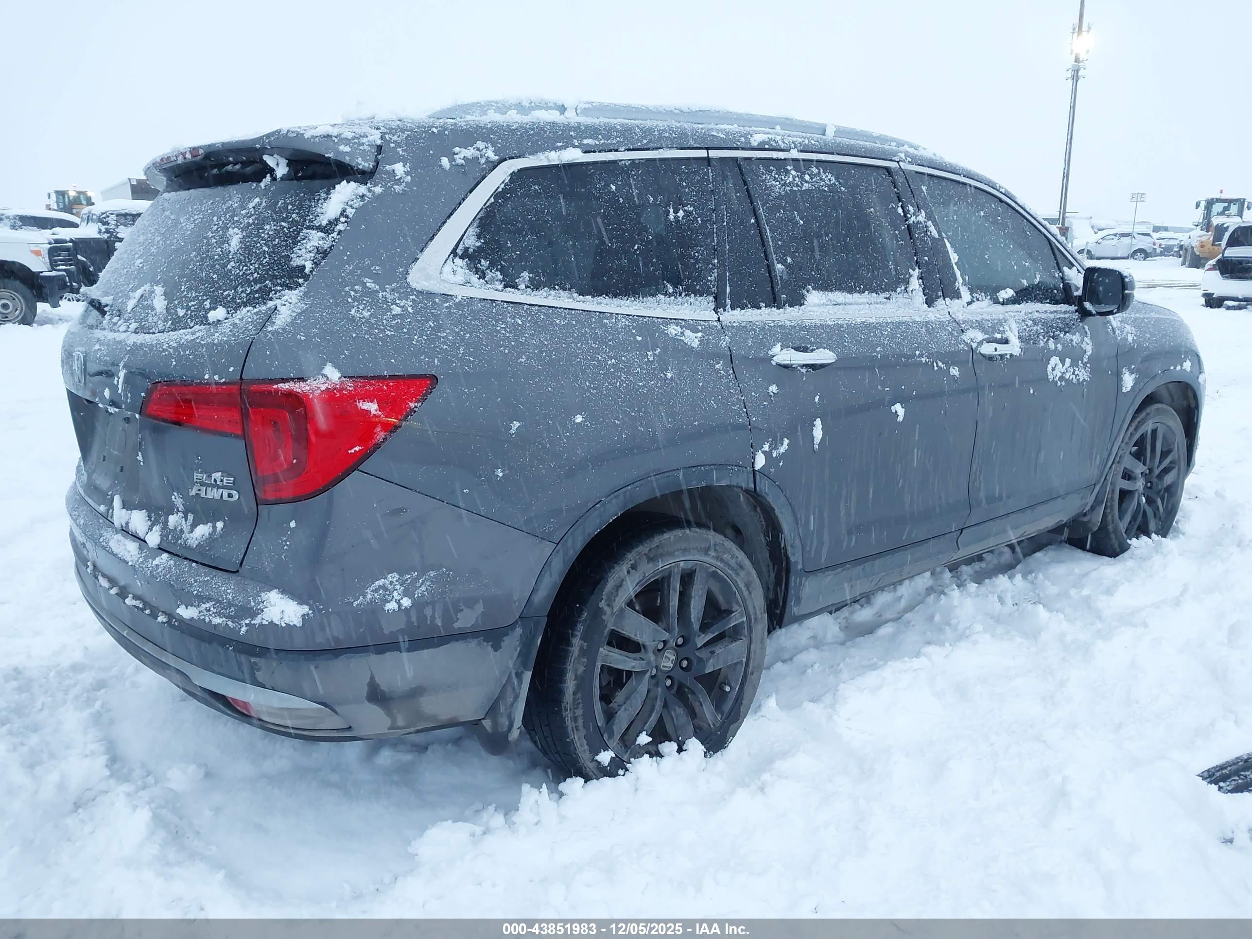 HONDA PILOT image 4