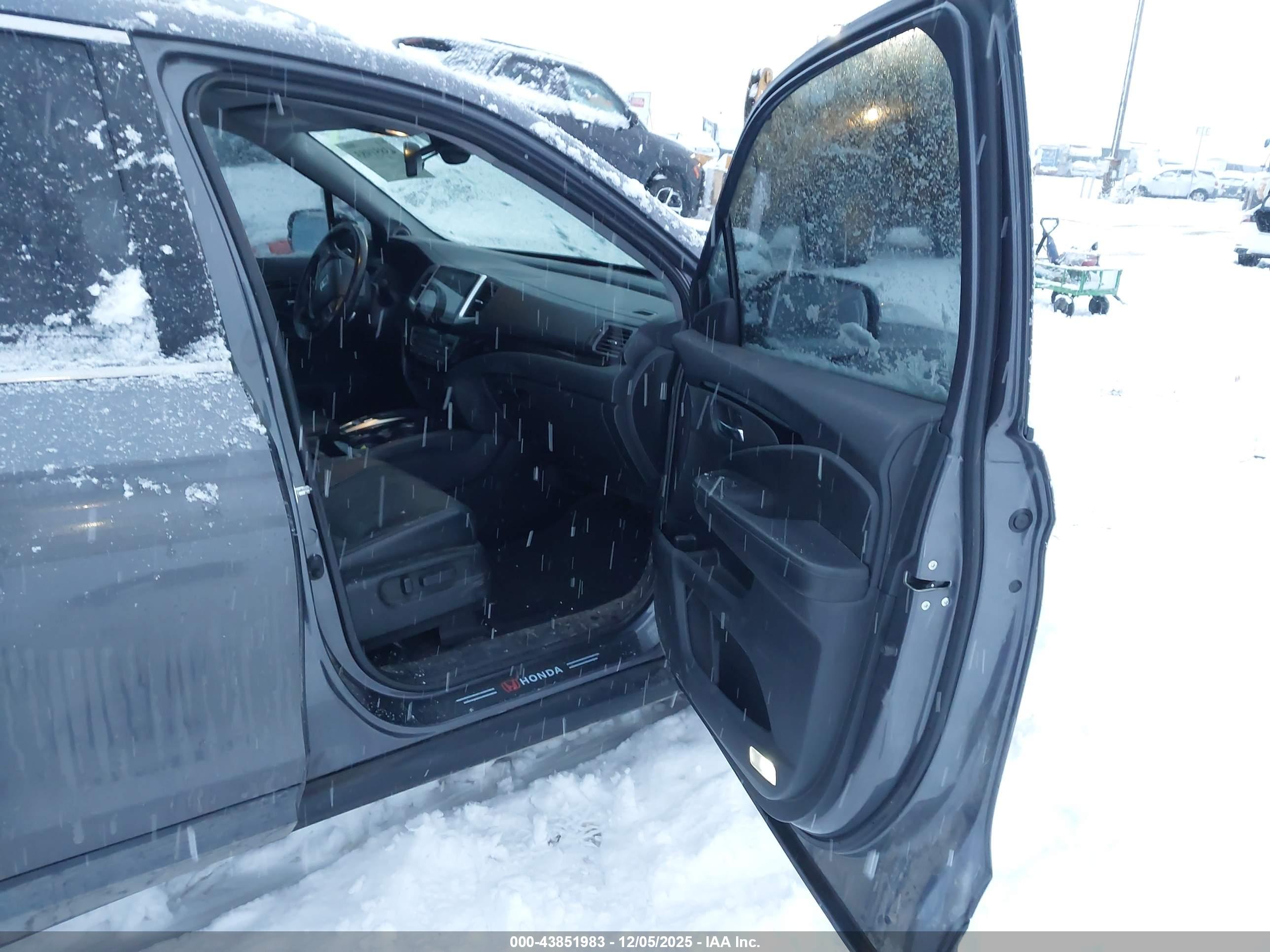 HONDA PILOT image 5