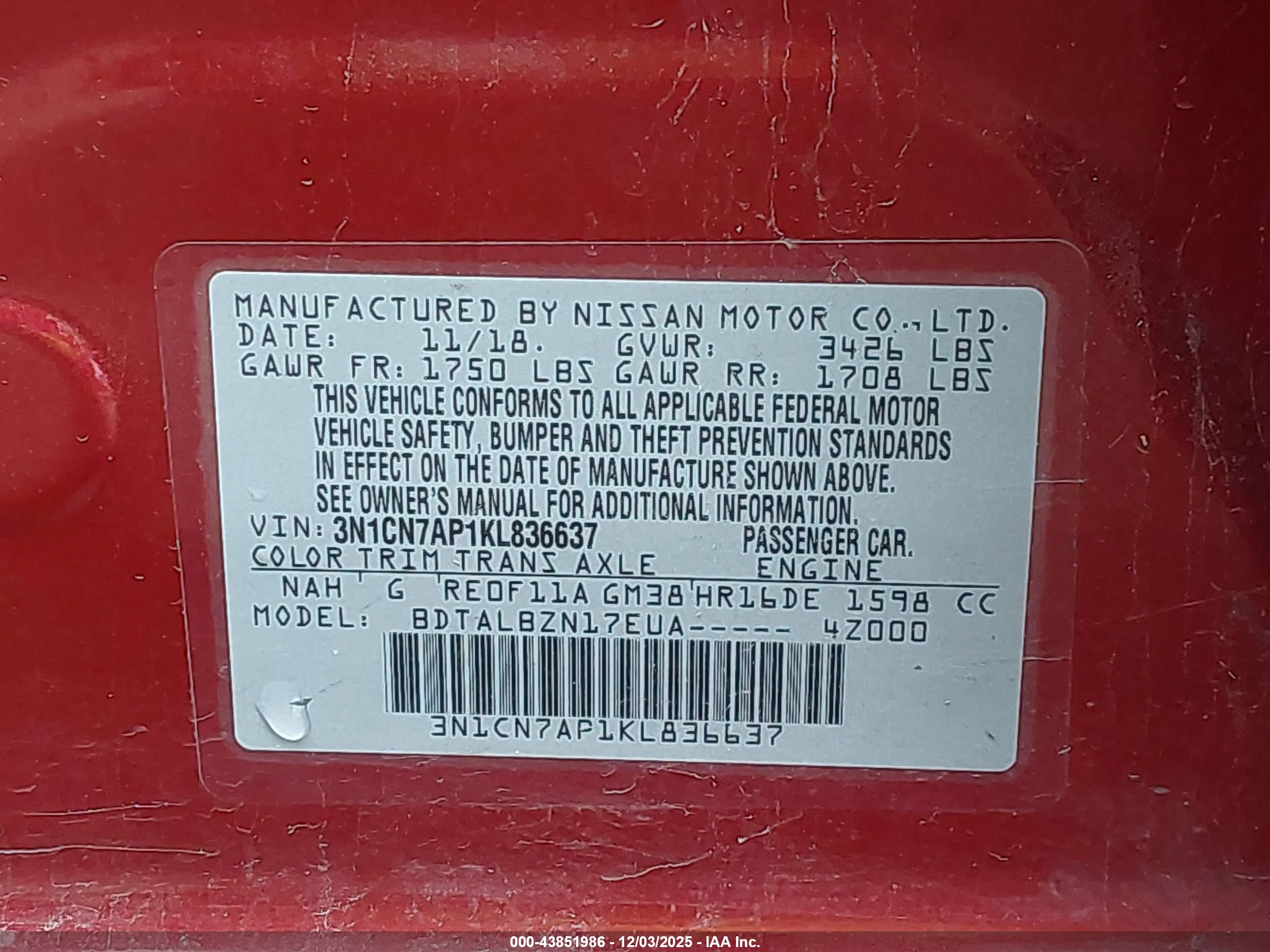 NISSAN VERSA image 9