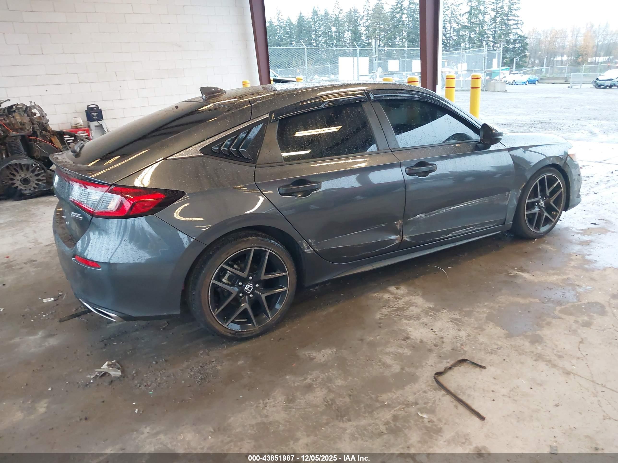 HONDA CIVIC image 4