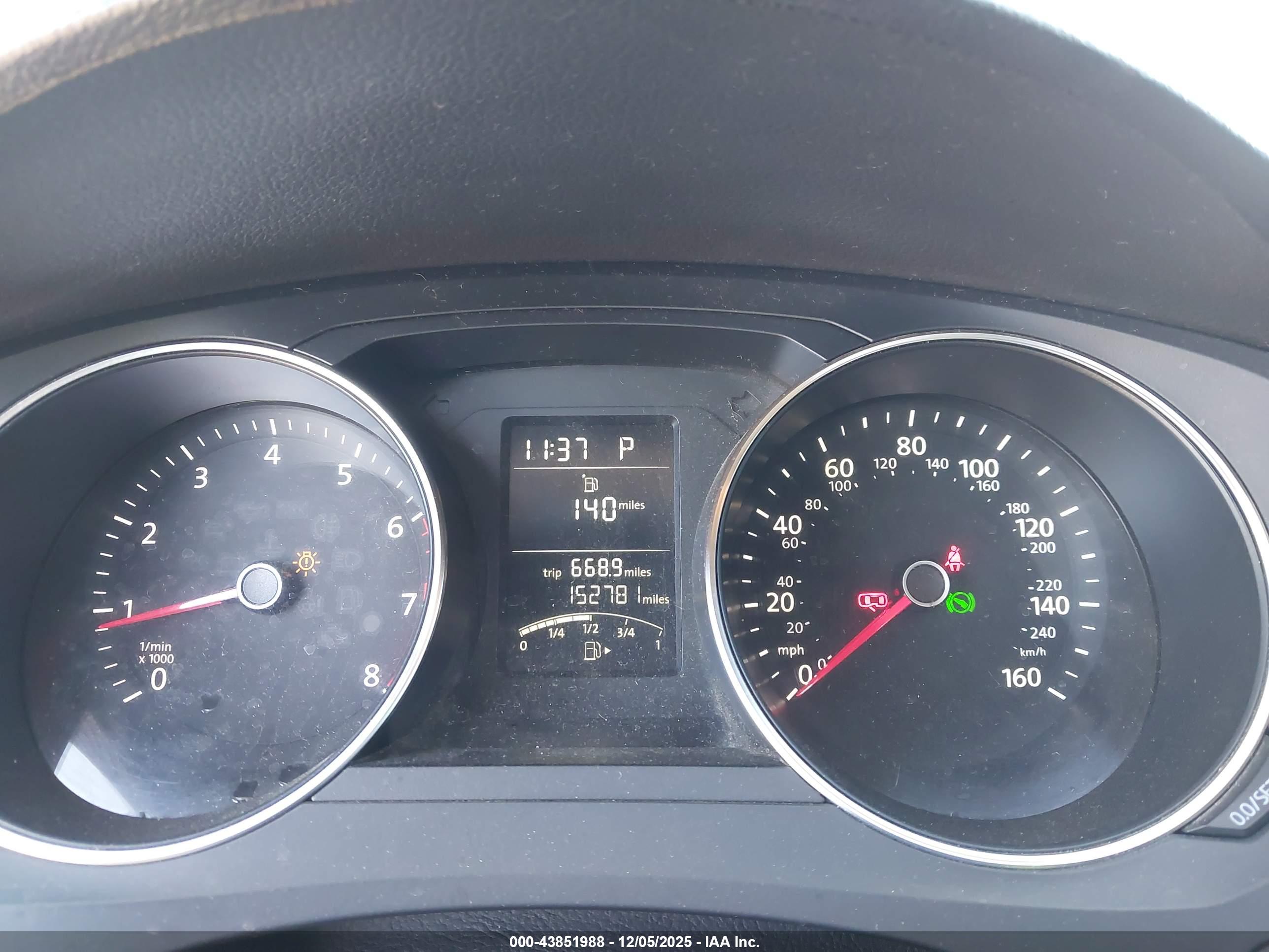 VOLKSWAGEN JETTA image 7