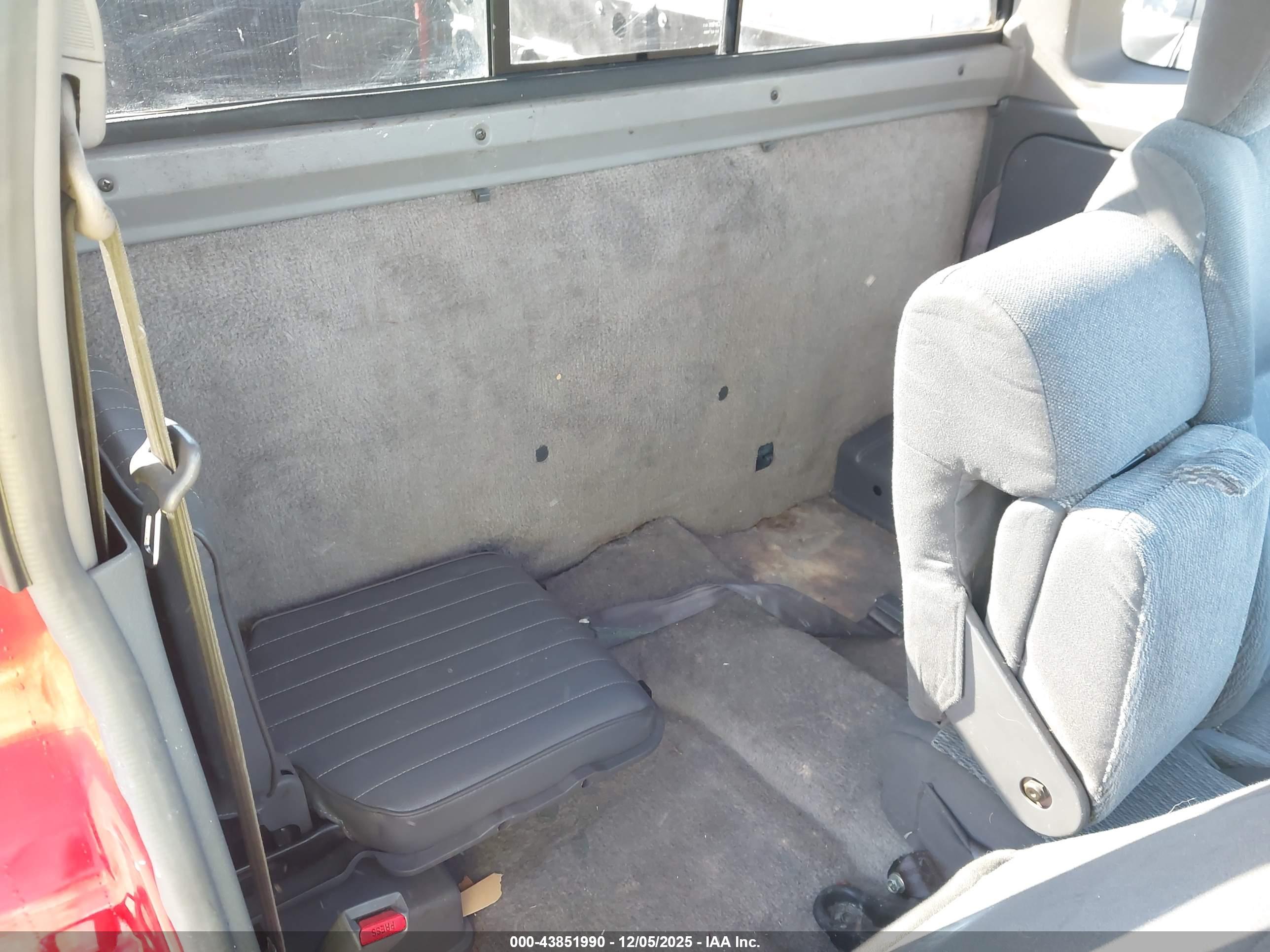 NISSAN FRONTIER image 8
