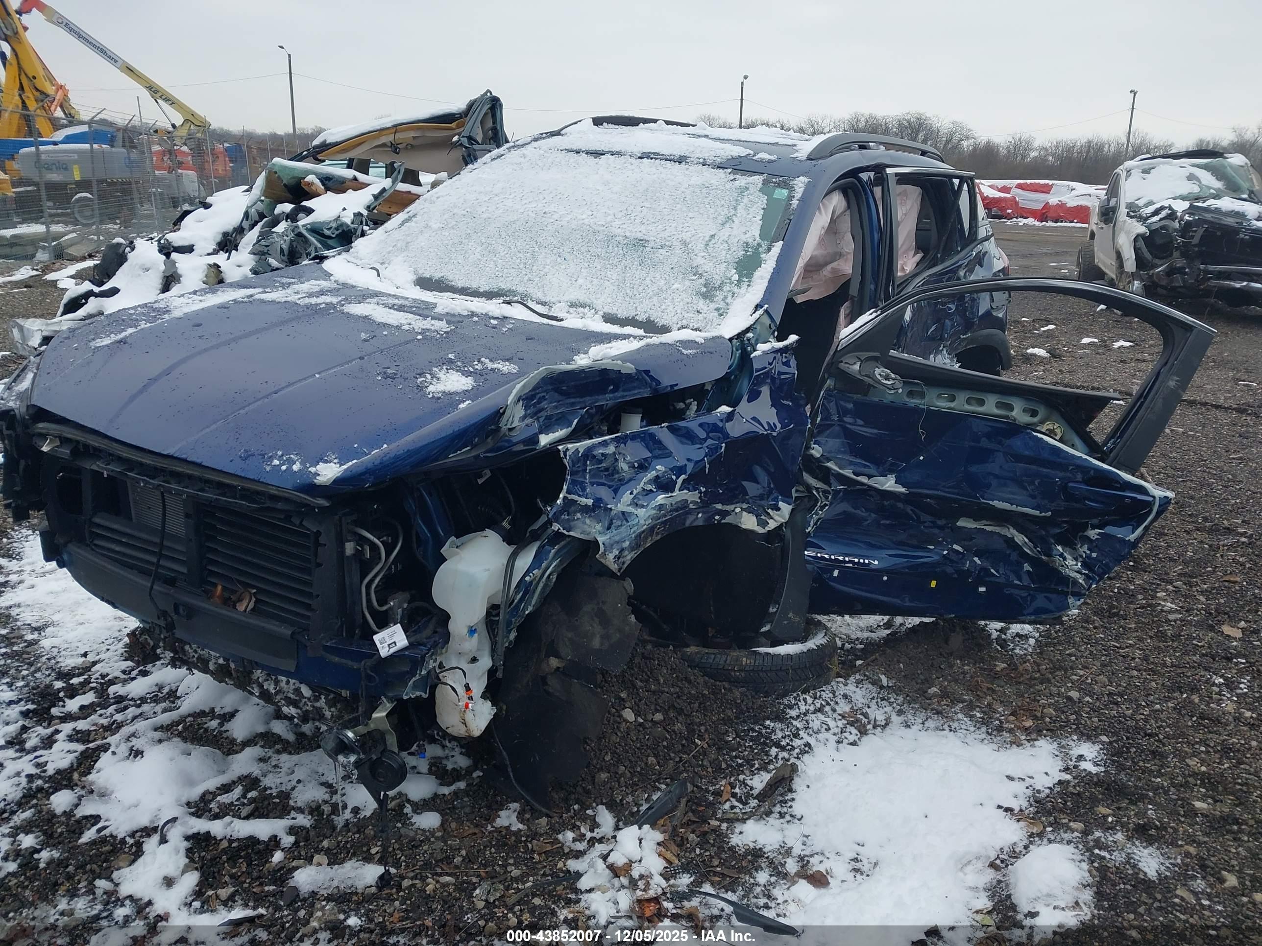 GMC TERRAIN image 6