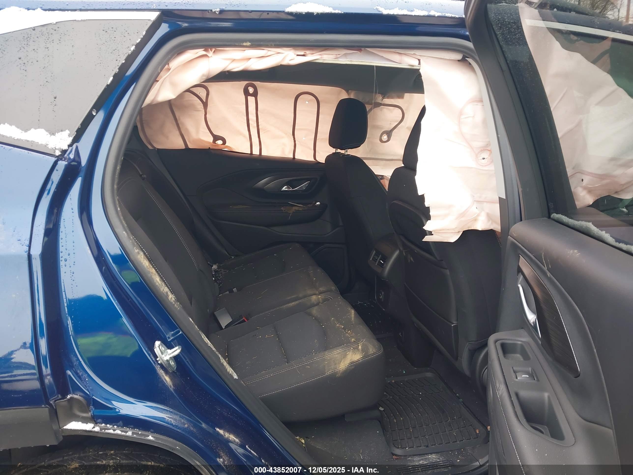 GMC TERRAIN image 8