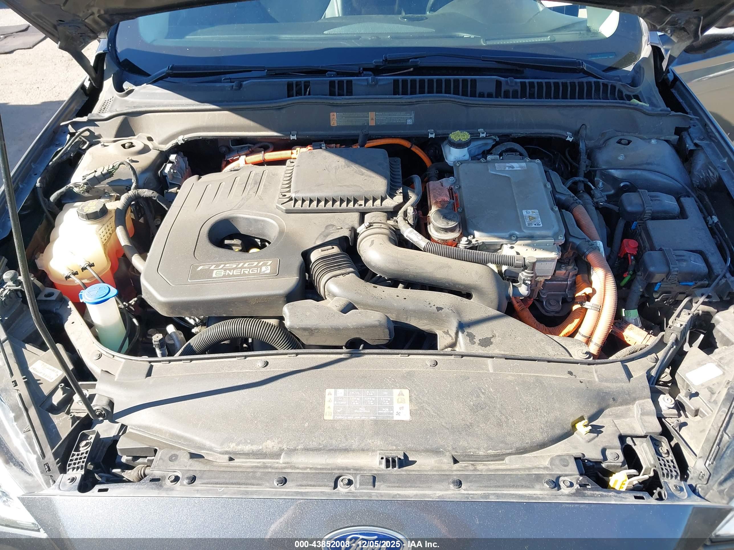 FORD FUSION image 10