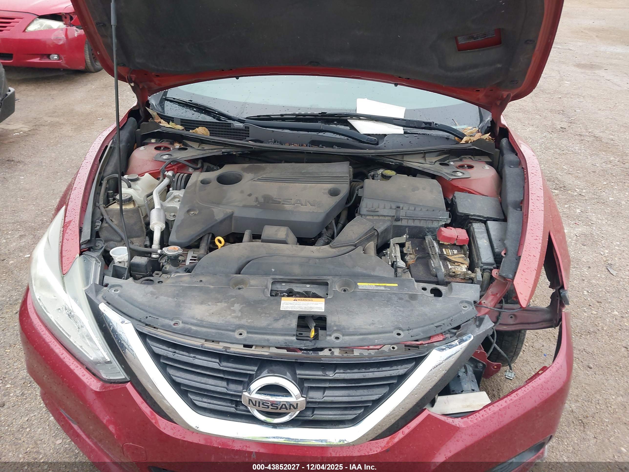 NISSAN ALTIMA image 10