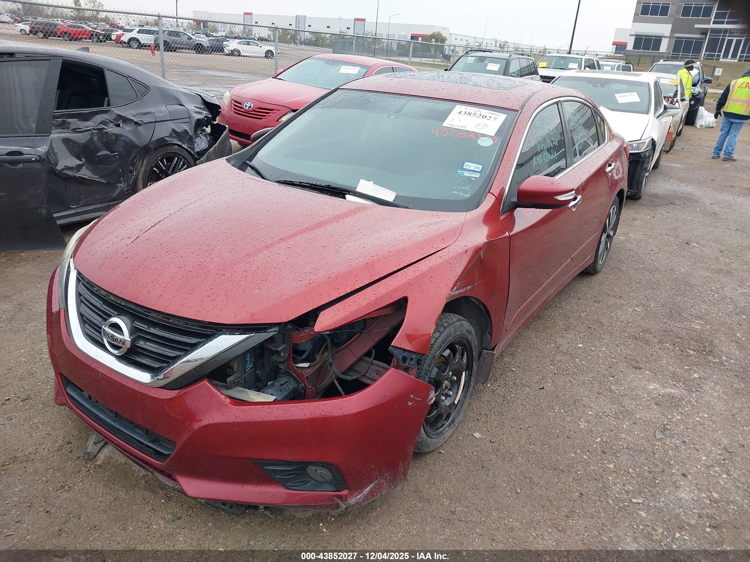 NISSAN ALTIMA image 2