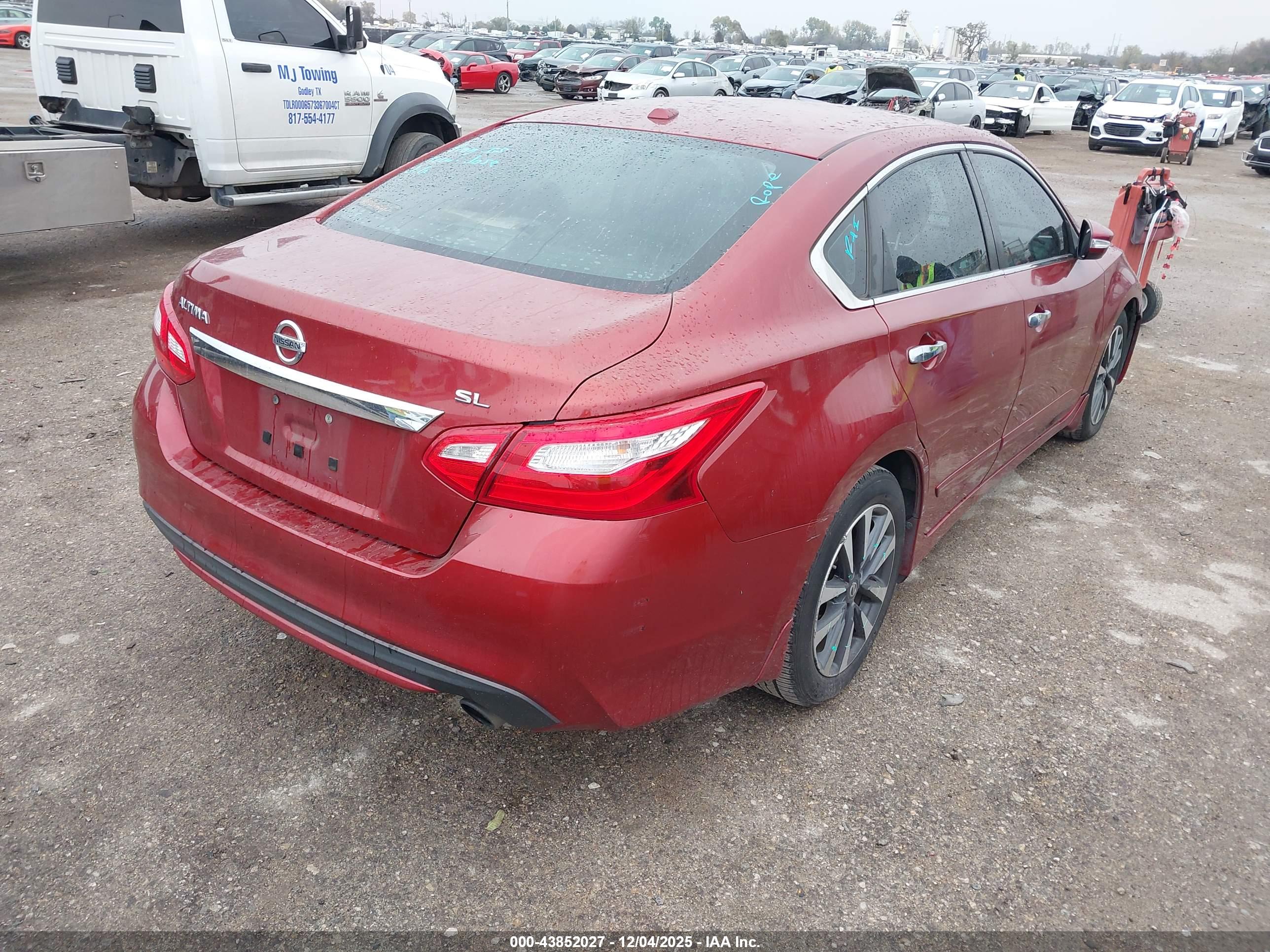 NISSAN ALTIMA image 4