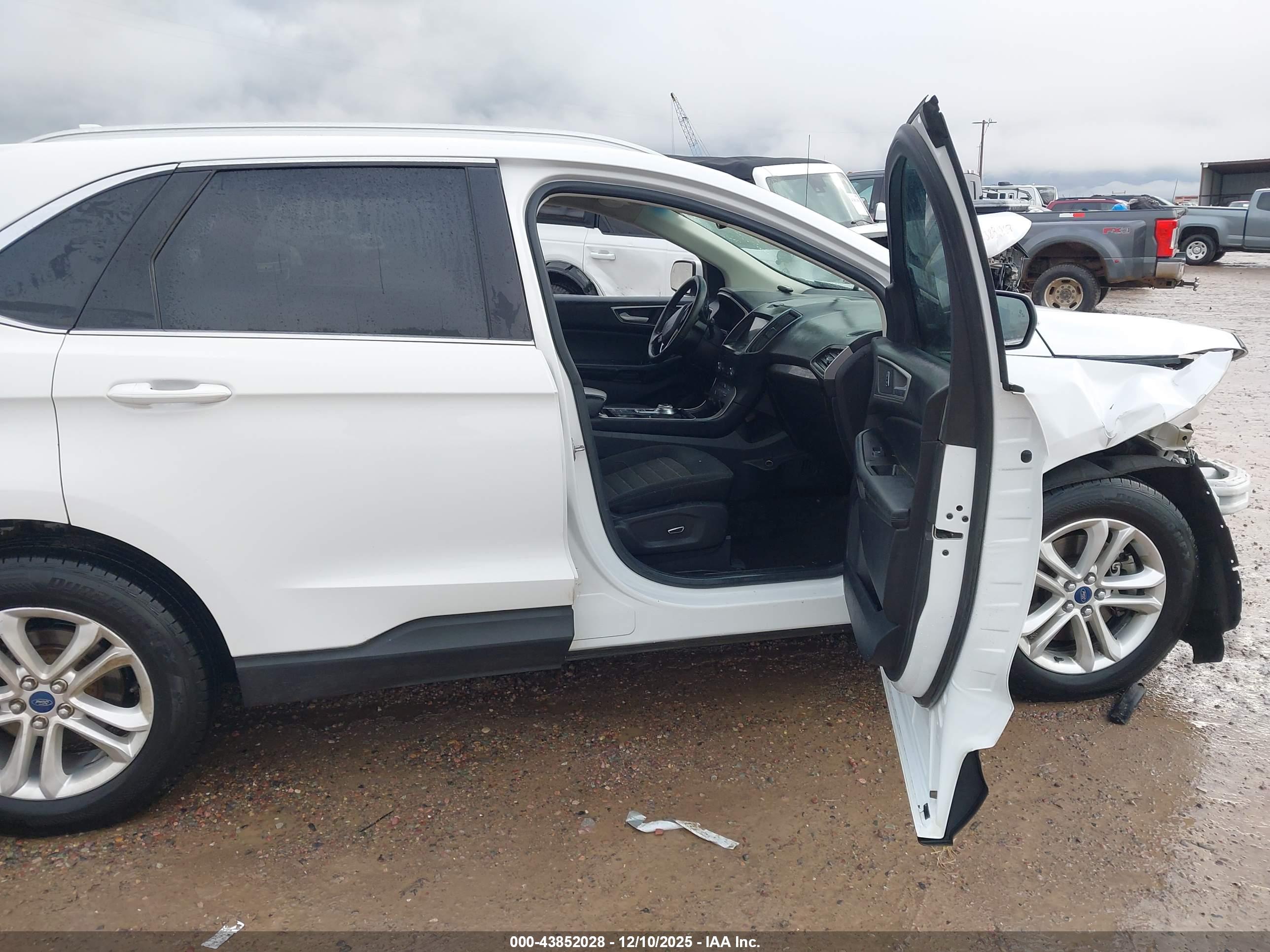 FORD EDGE image 5