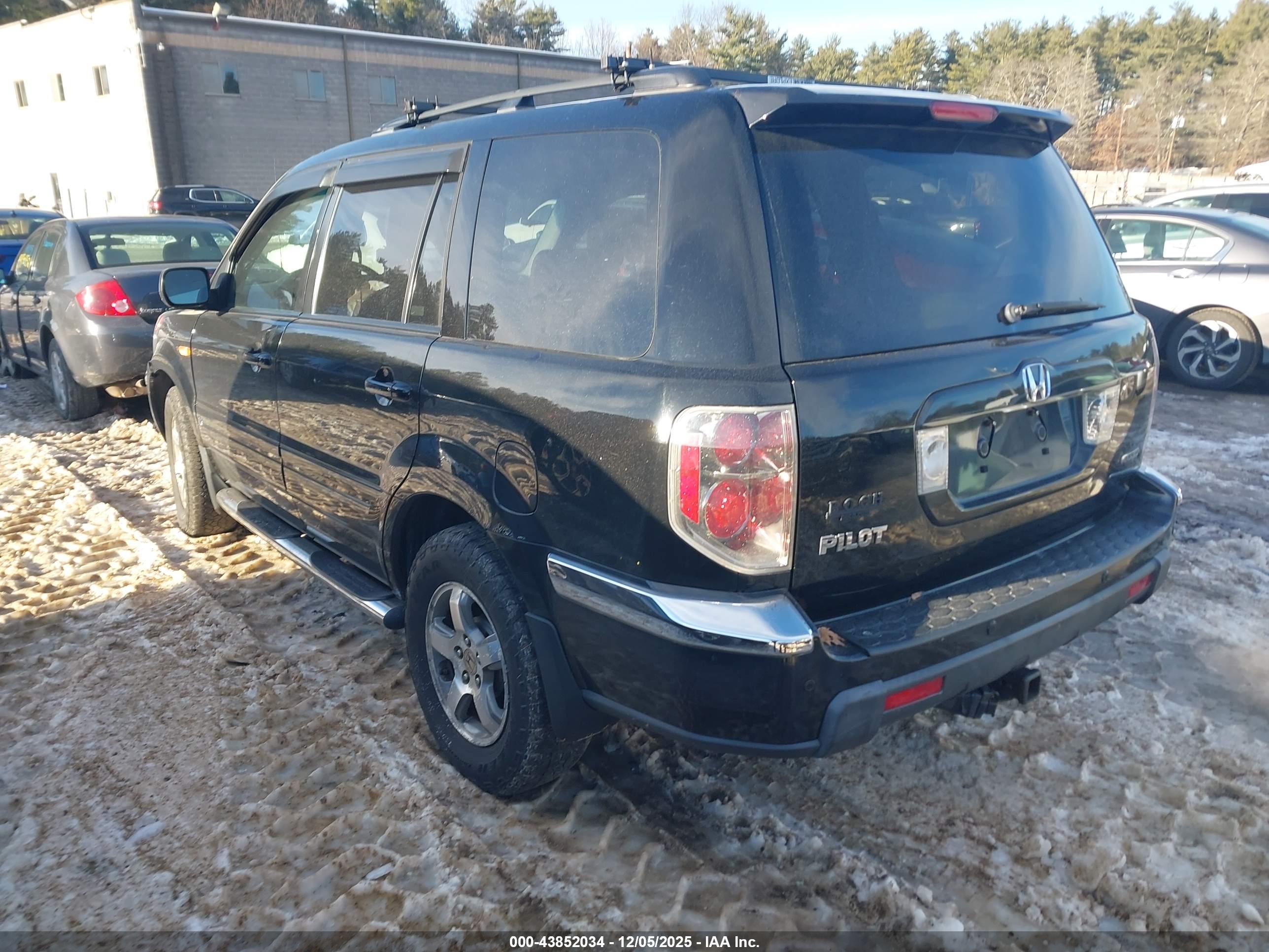 HONDA PILOT image 3