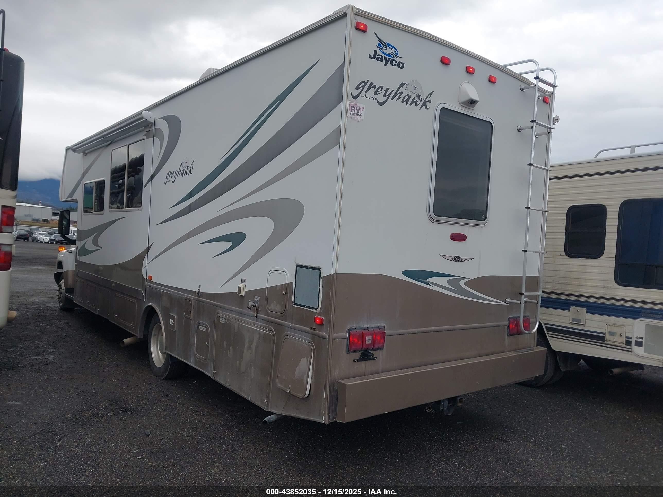 CHEVROLET C5500 image 3