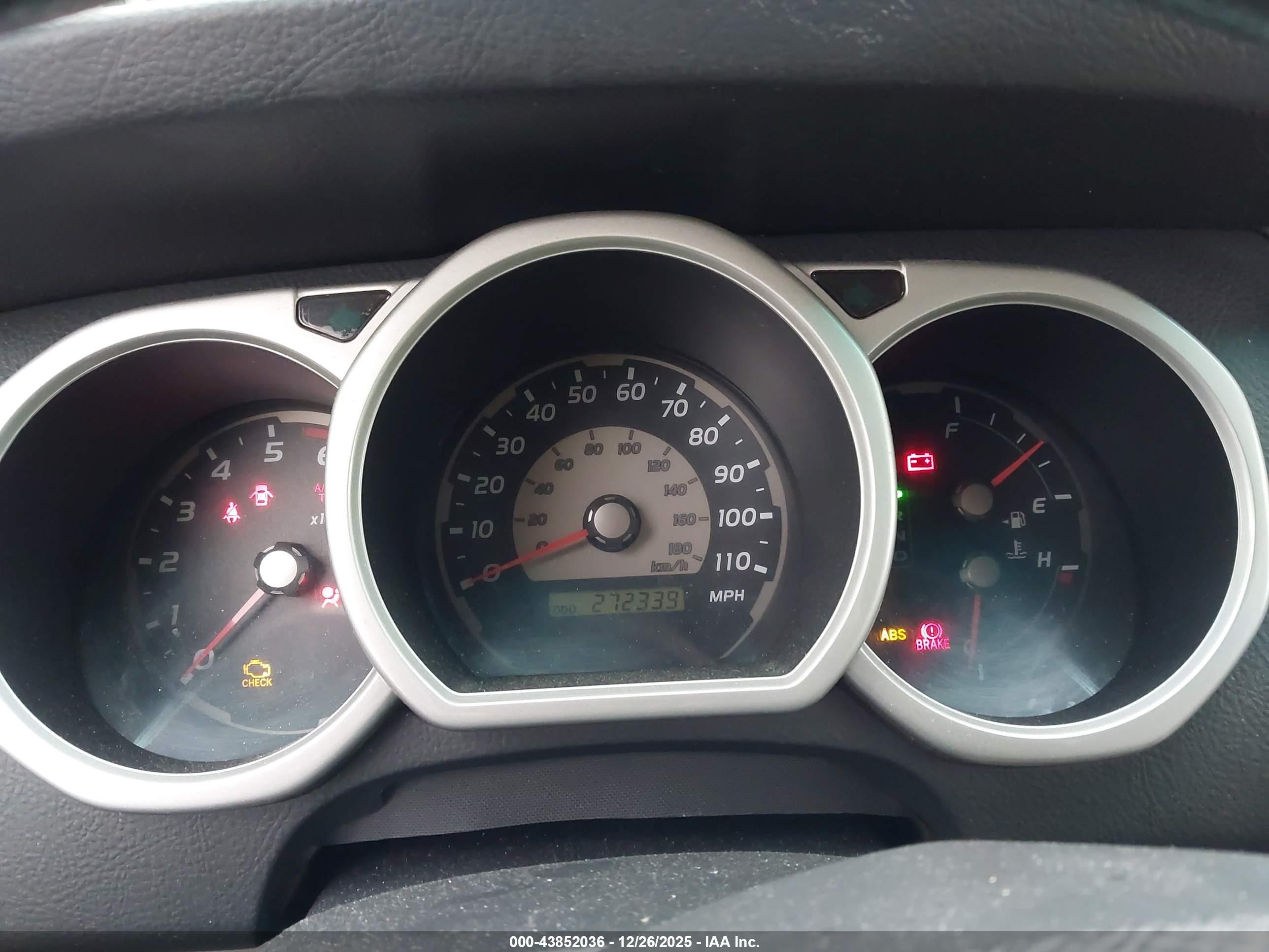 TOYOTA 4RUNNER image 7
