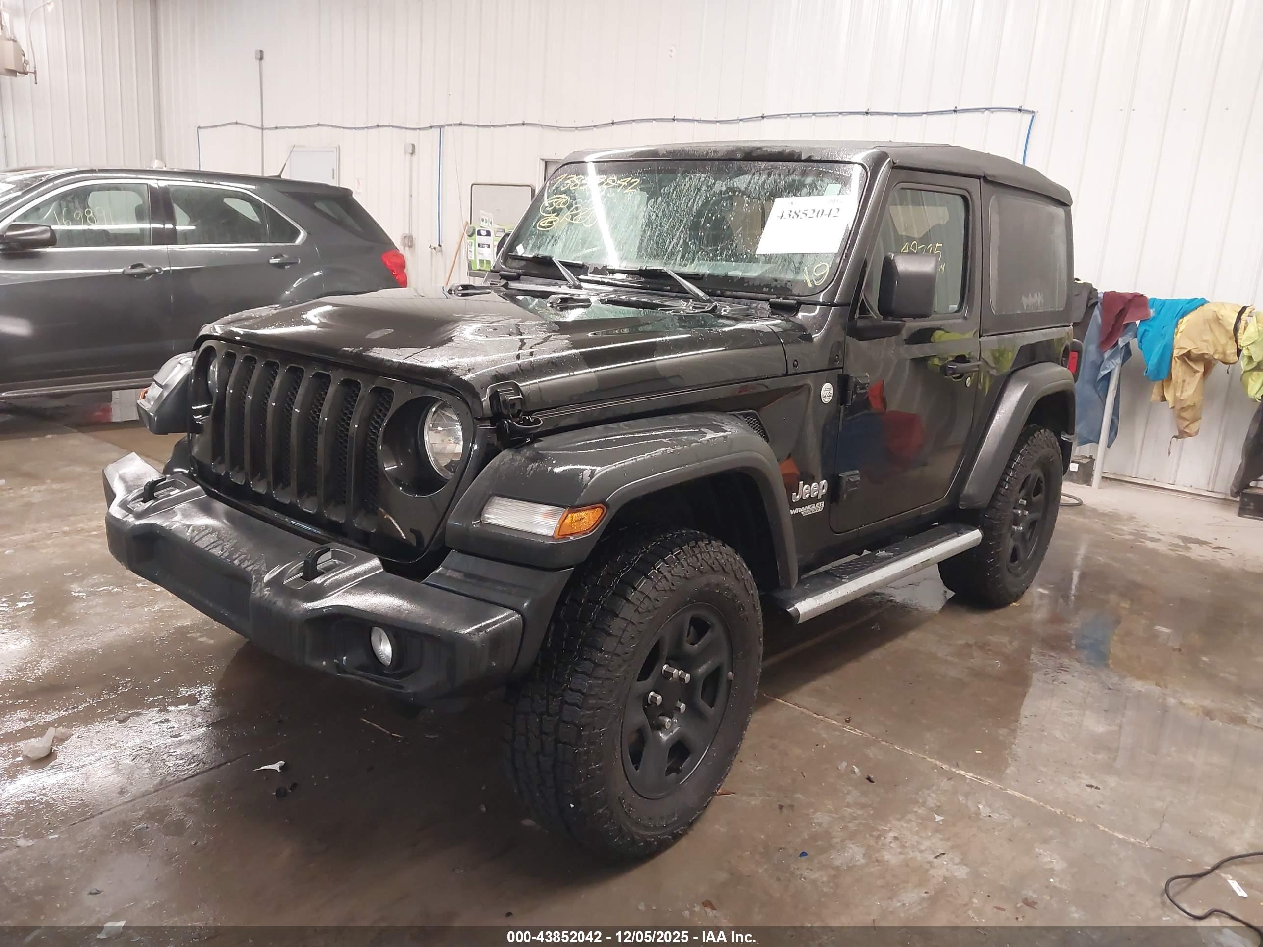 JEEP WRANGLER image 2