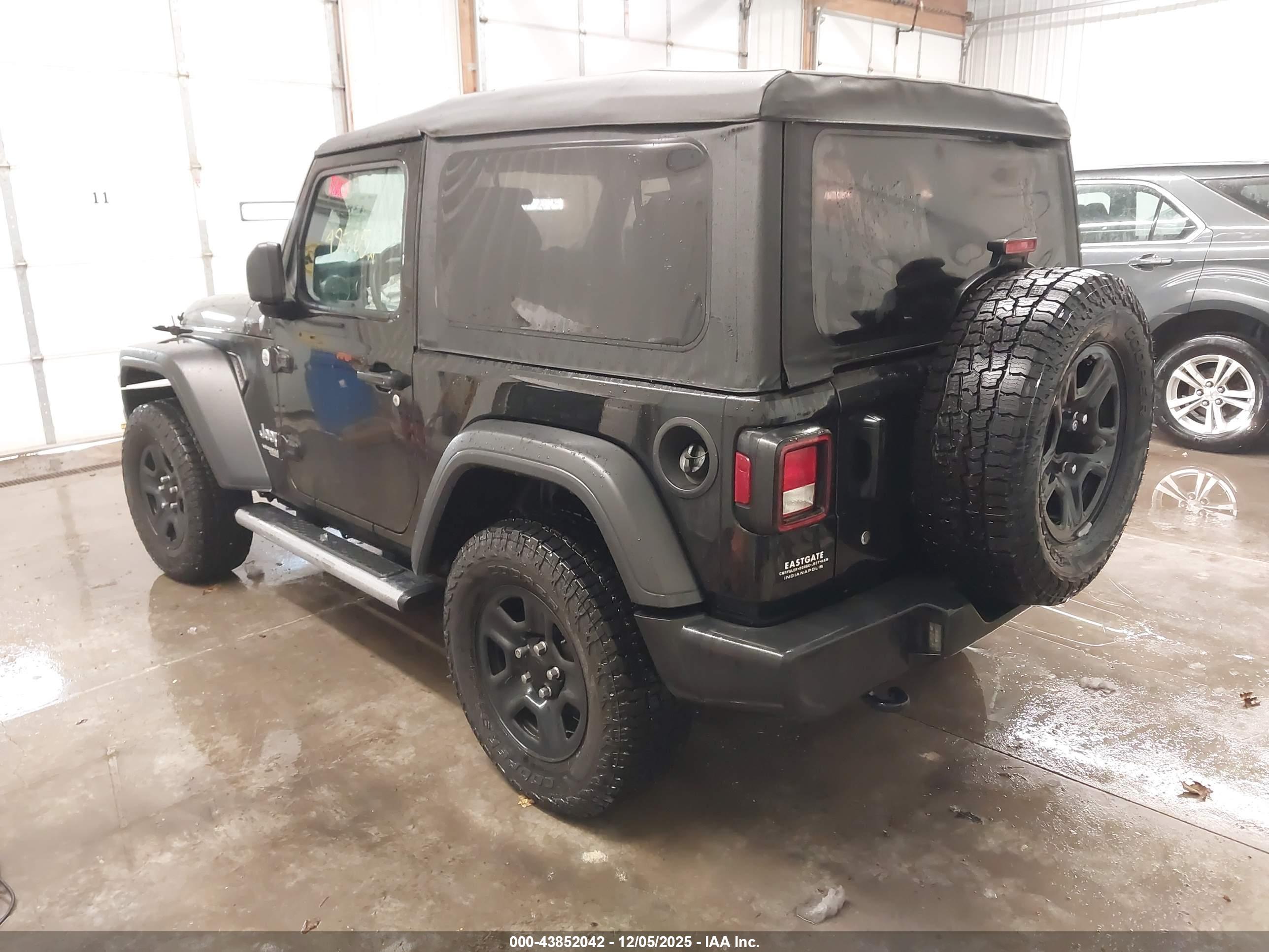 JEEP WRANGLER image 3