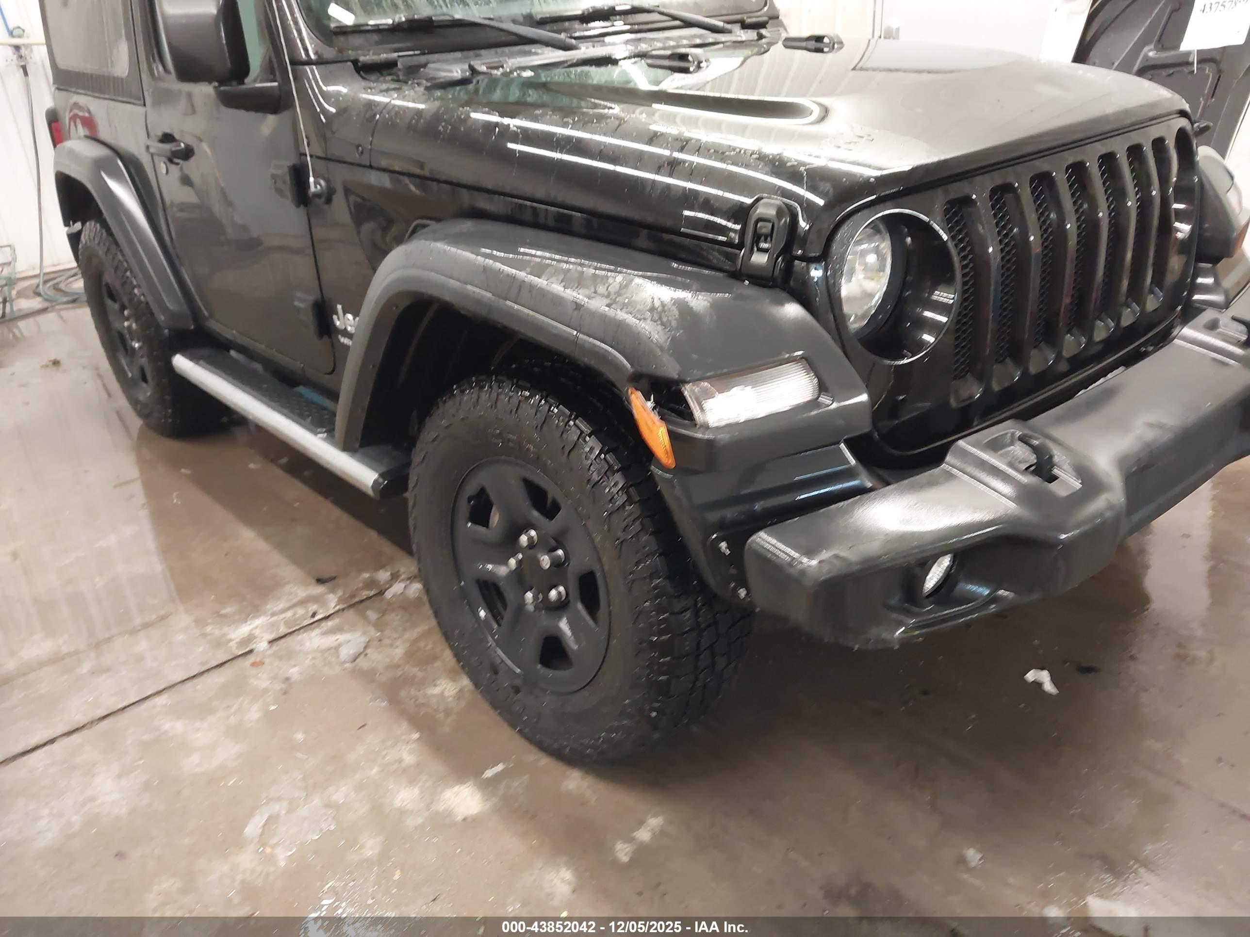 JEEP WRANGLER image 6