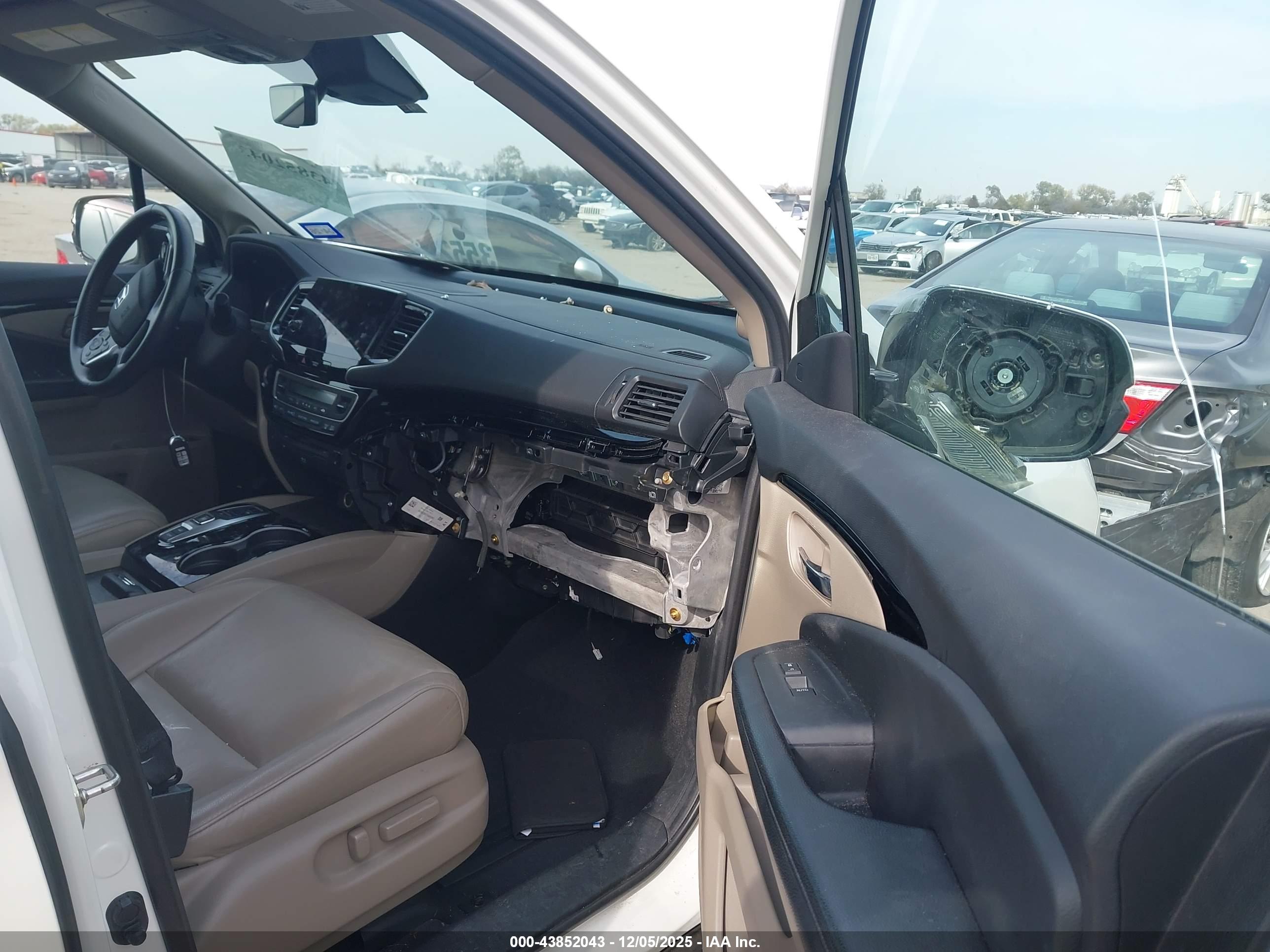 HONDA PILOT image 6