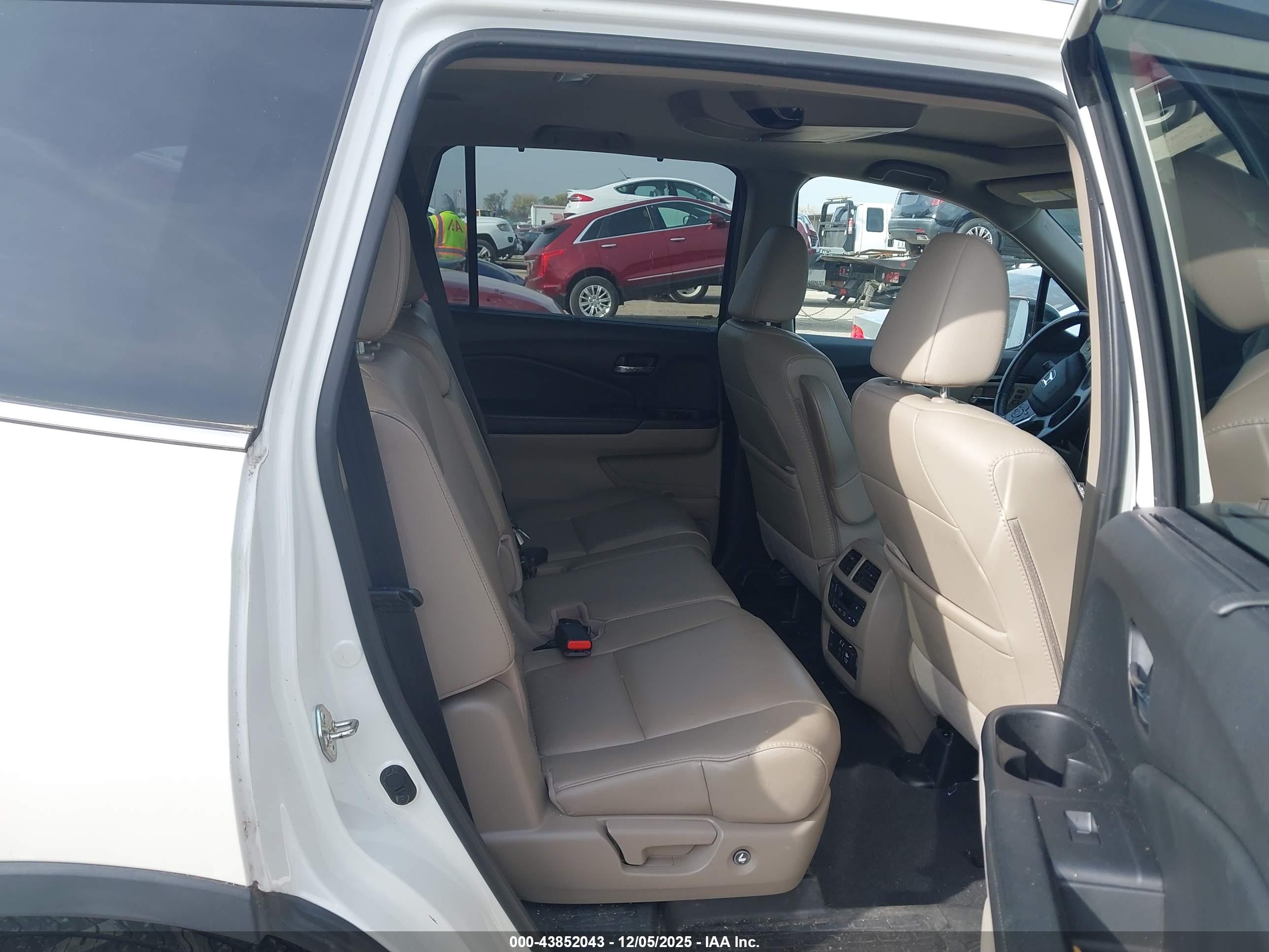 HONDA PILOT image 8