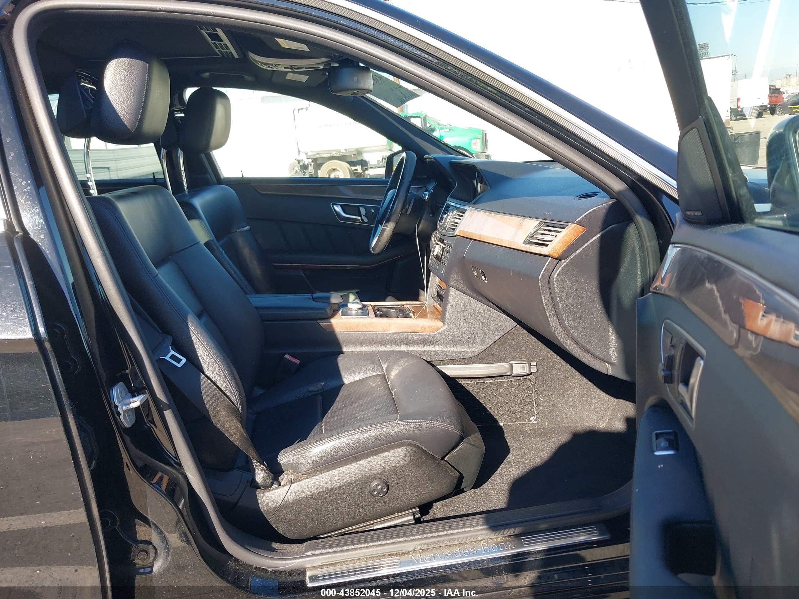 MERCEDES-BENZ E image 5