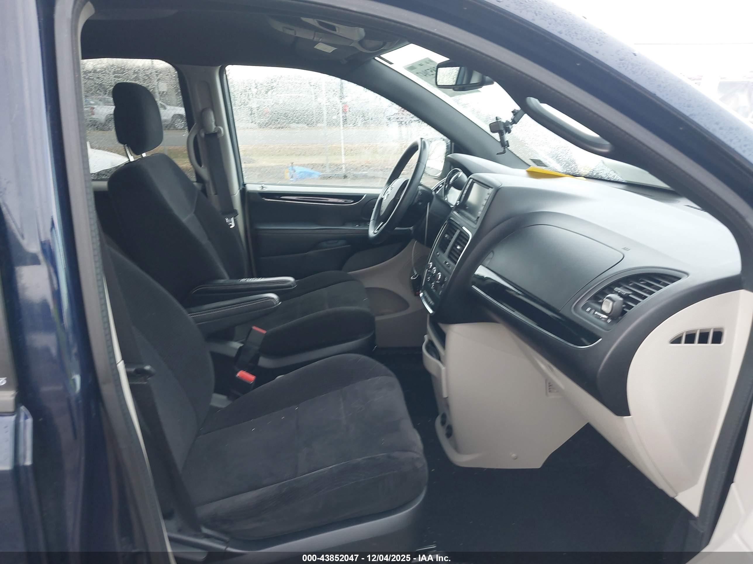DODGE GRAND image 5
