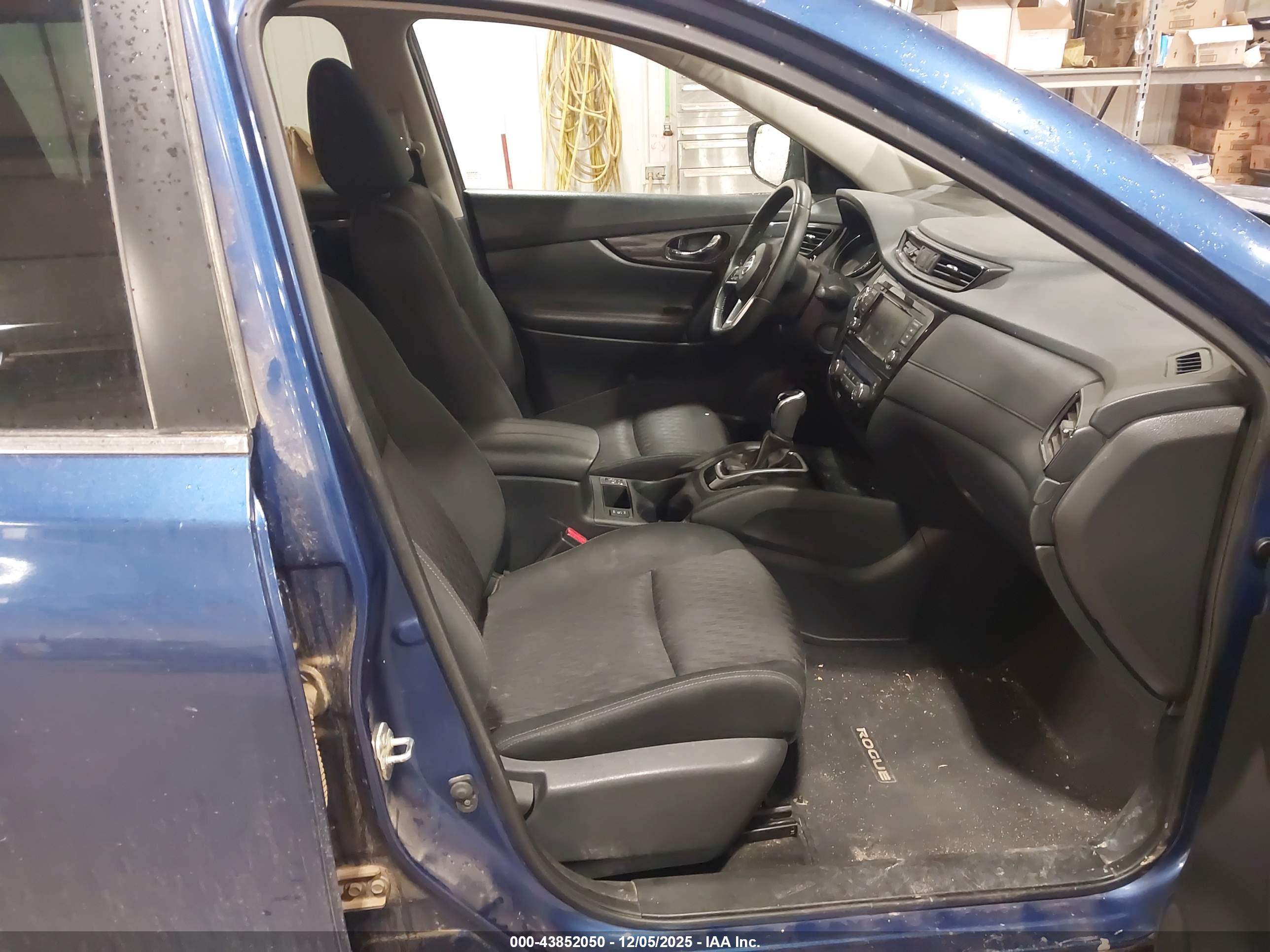 NISSAN ROGUE image 5