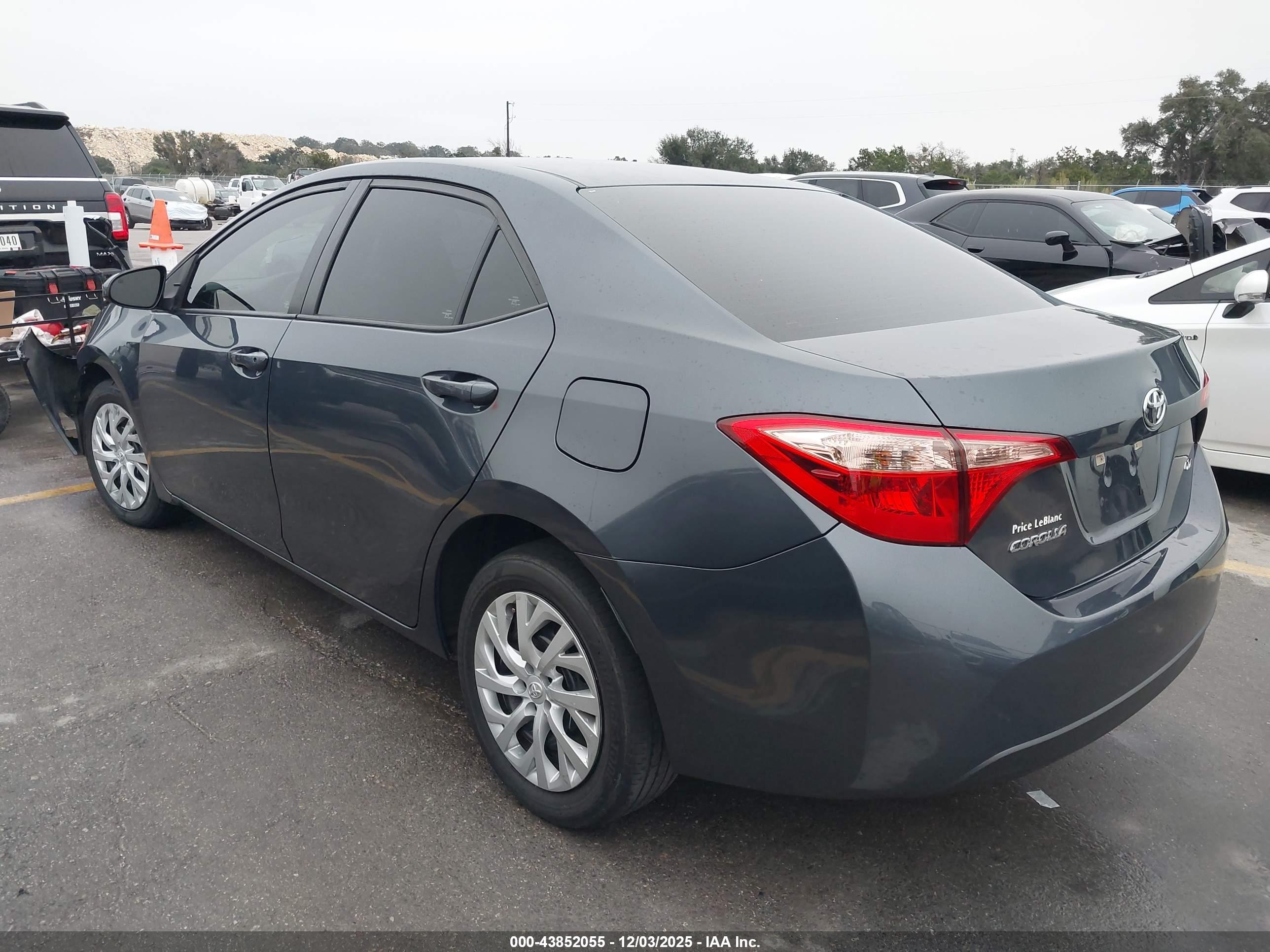 TOYOTA COROLLA image 3