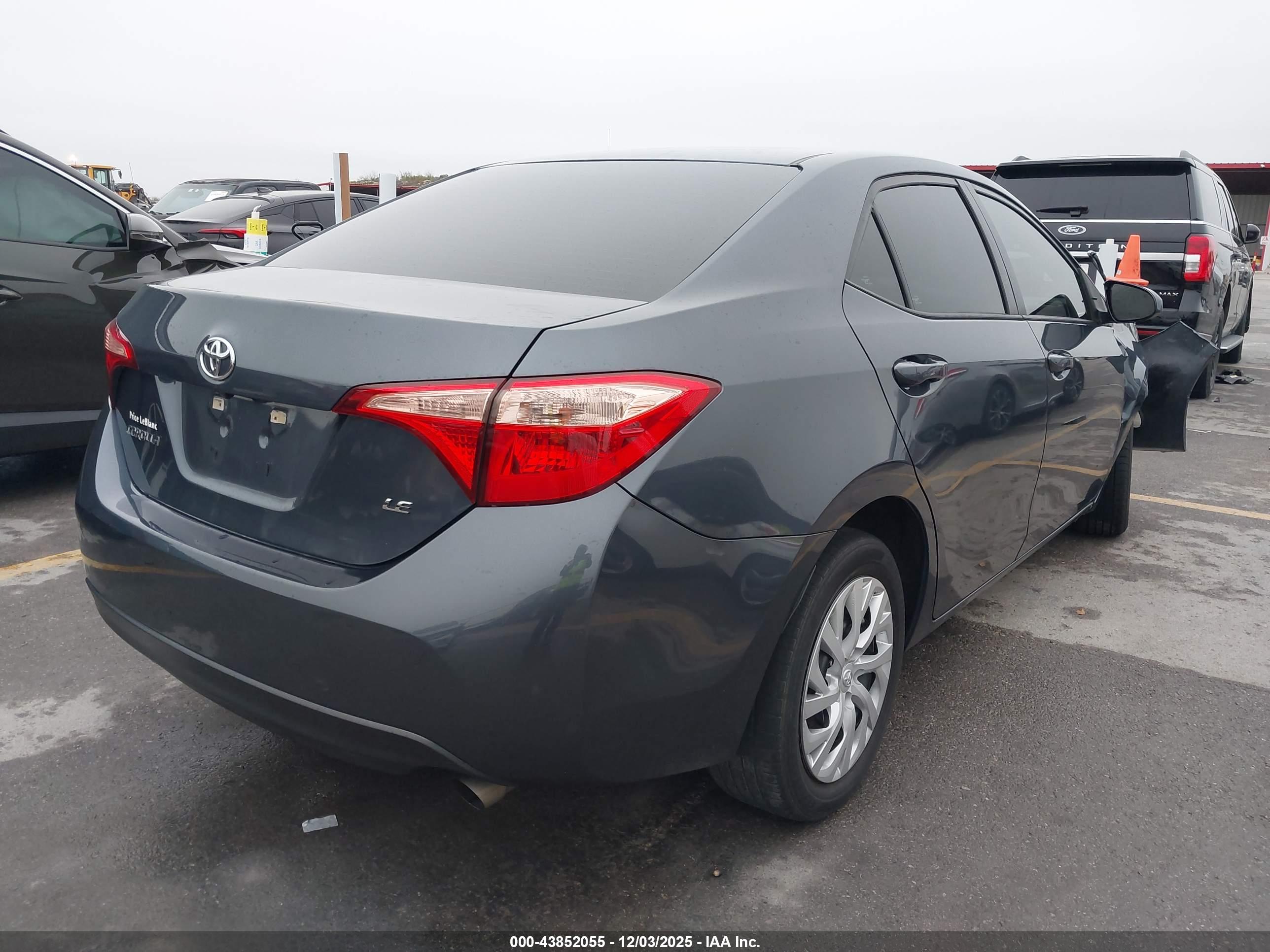 TOYOTA COROLLA image 4