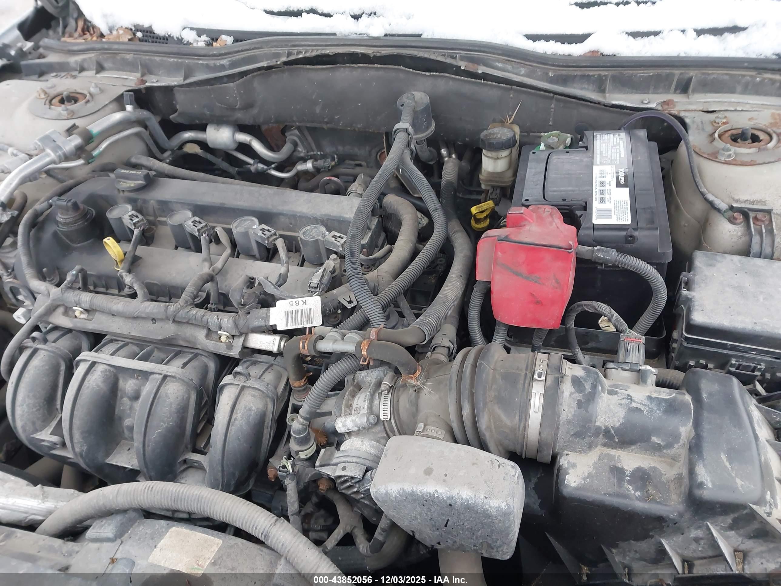 FORD FUSION image 10