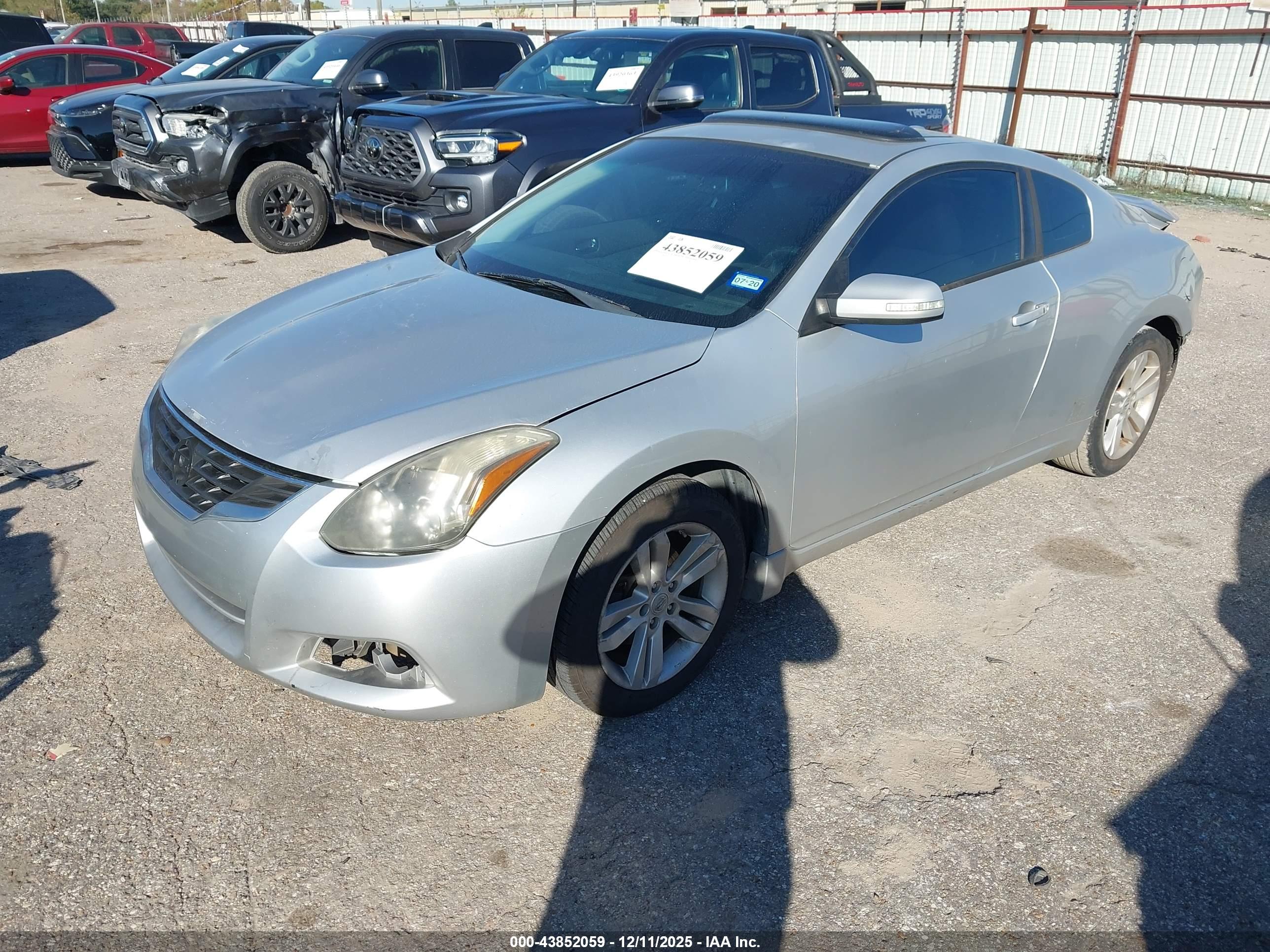 NISSAN ALTIMA image 2
