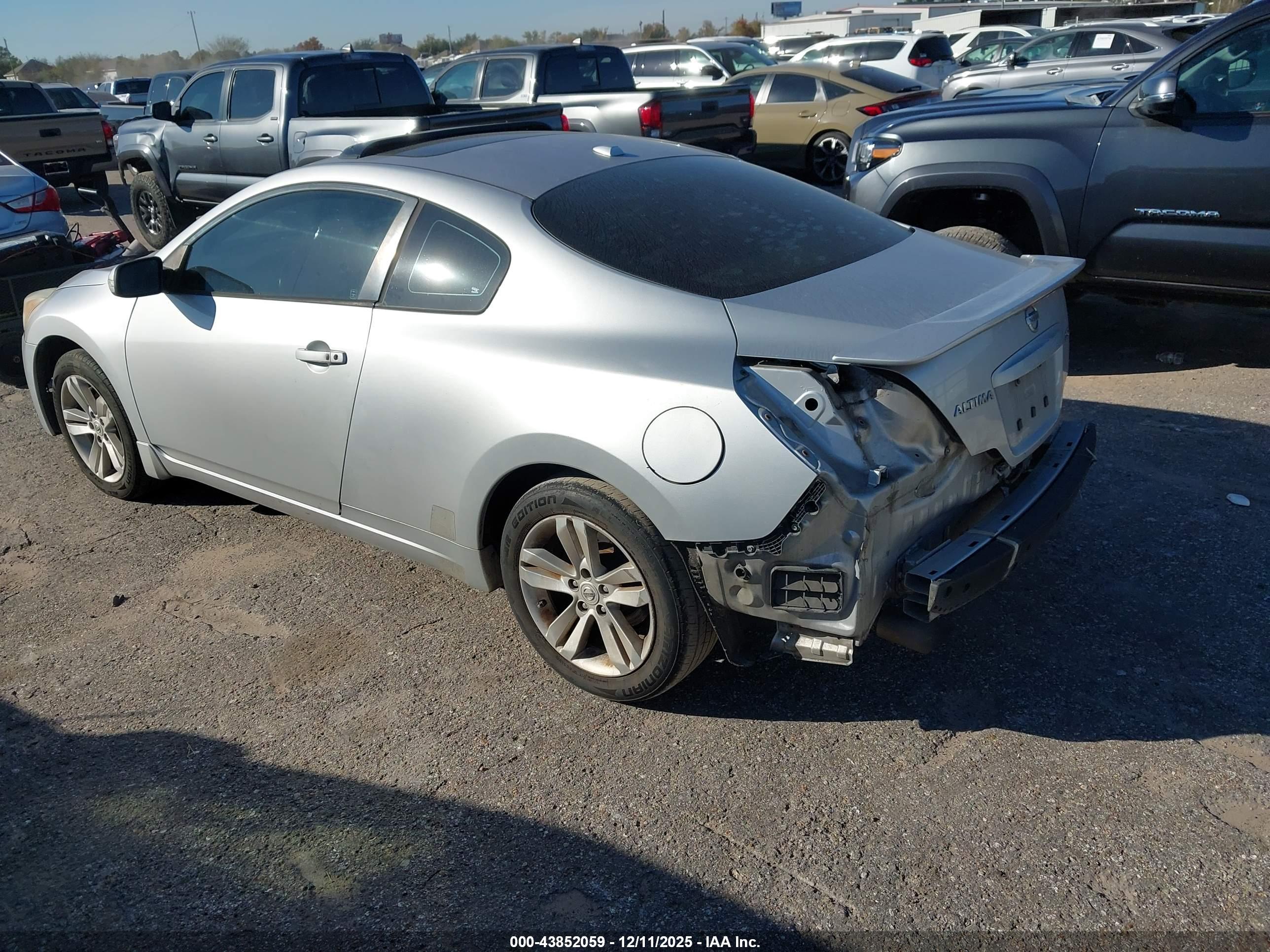 NISSAN ALTIMA image 3