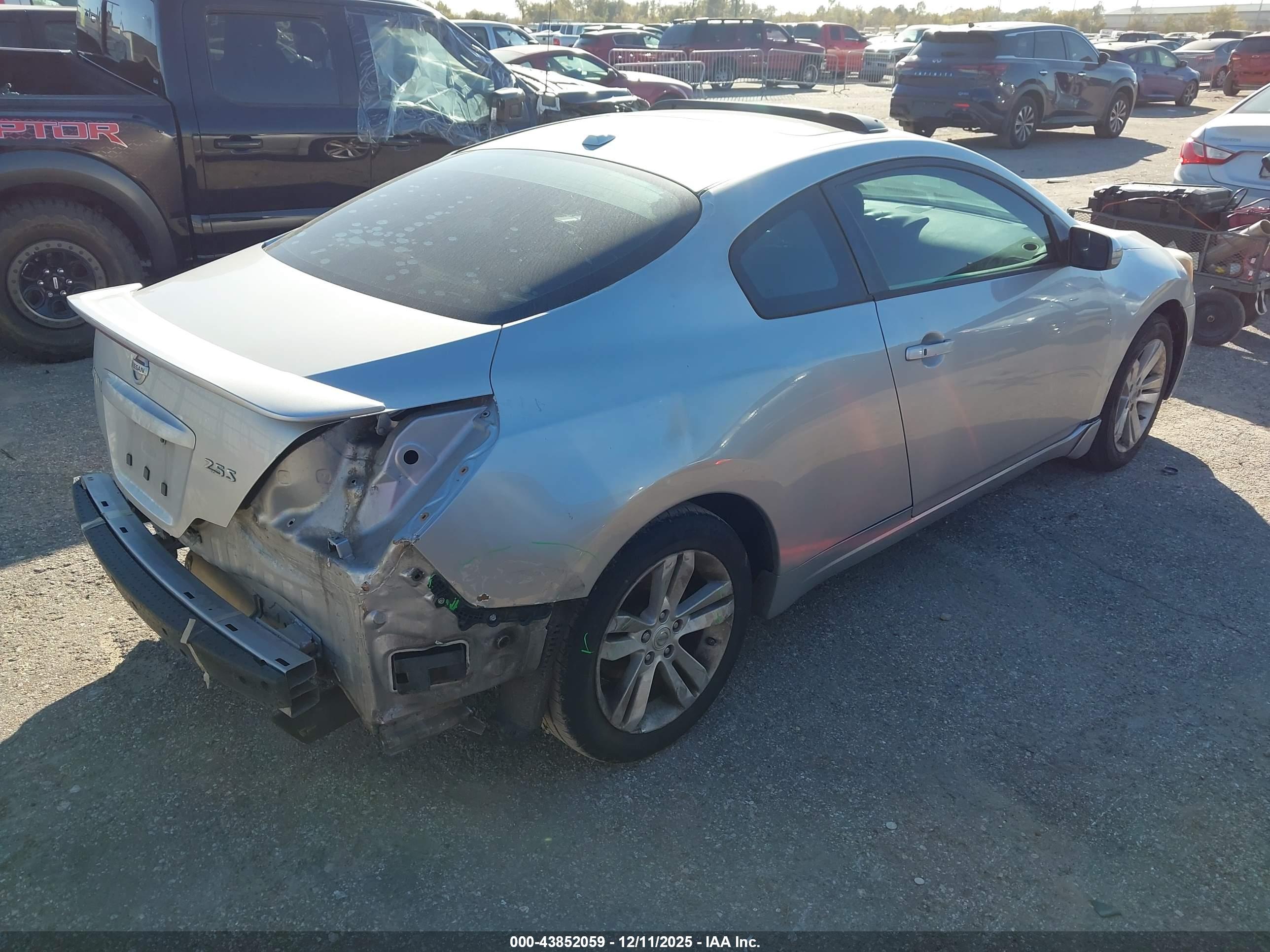 NISSAN ALTIMA image 4